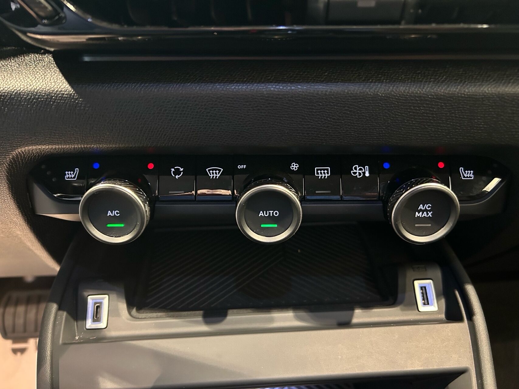 Billede af Citroën C4 1,2 PureTech Shine EAT8 130HK 5d 8g Aut.