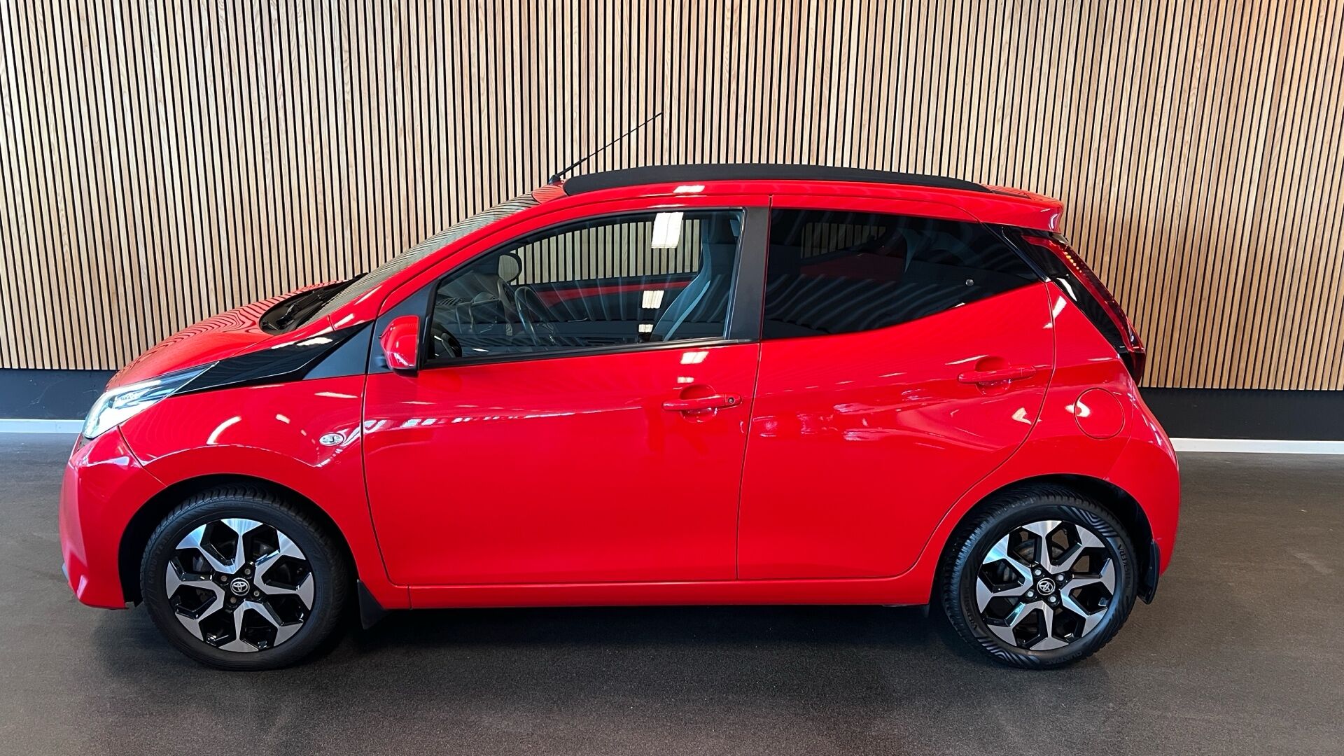 Billede af Toyota Aygo 1,0 VVT-I X-Sky X-Shift 72HK 5d Aut.