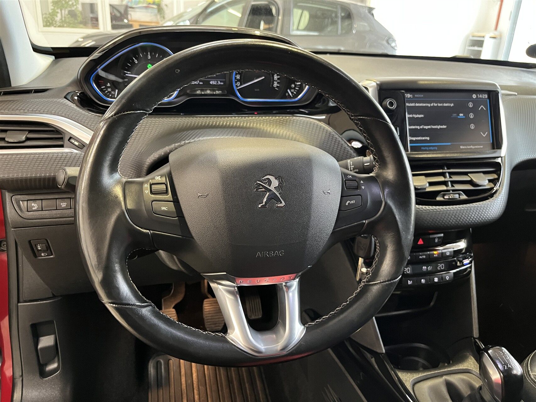 Billede af Peugeot 2008 1,5 BlueHDi Prestige 100HK 5d