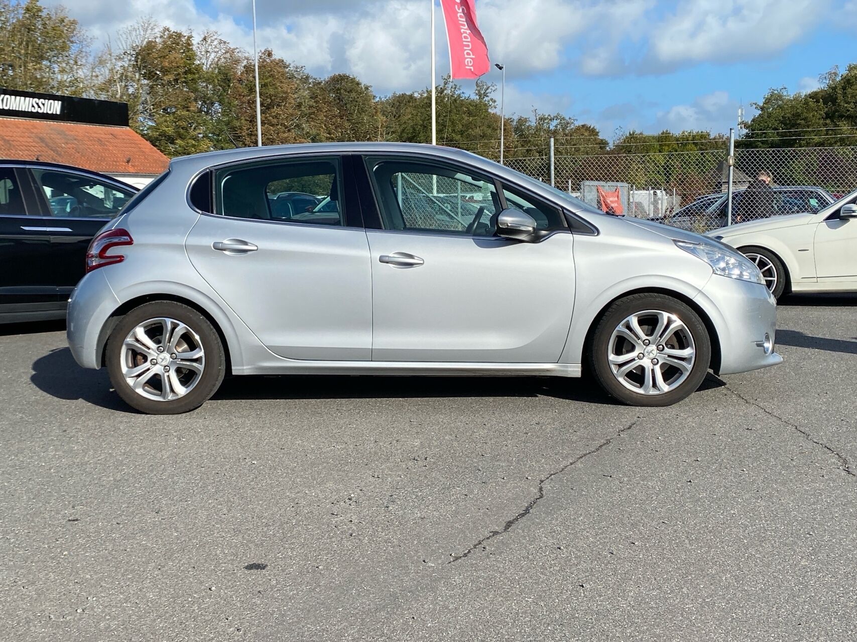 Billede af Peugeot 208 1,6 e-HDi Allure 92HK 5d