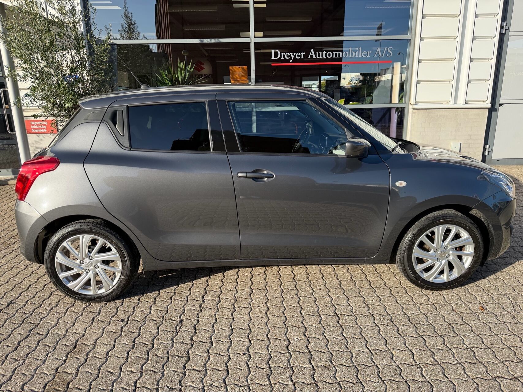 Billede af Suzuki Swift 1,2 Dualjet  Mild hybrid Action KUP 83HK 5d