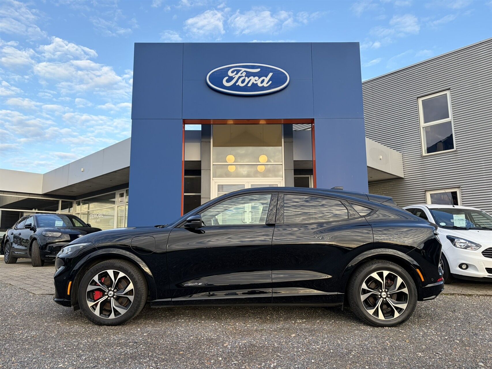 Billede af Ford Mustang Mach-E EL UR Premium 294HK 5d Aut.