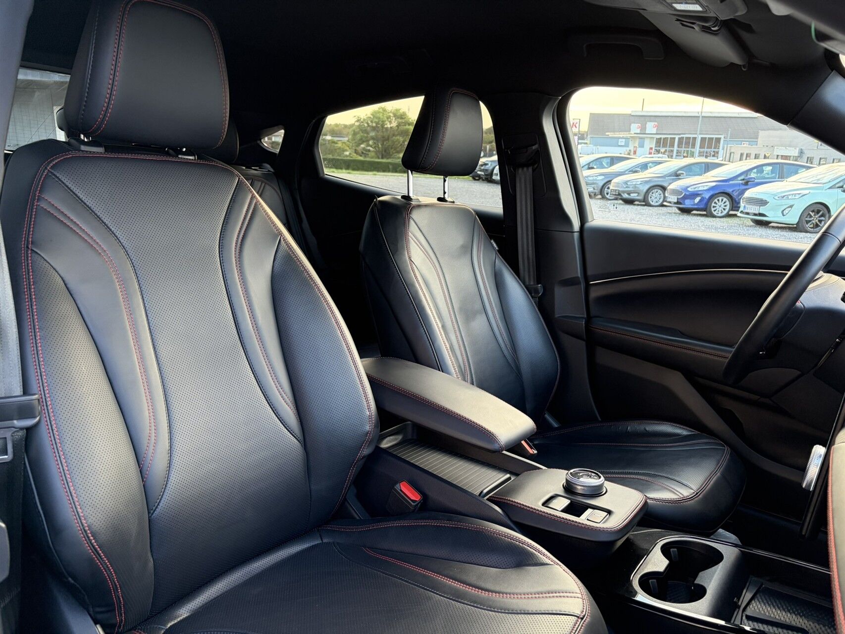 Billede af Ford Mustang Mach-E EL UR Premium 294HK 5d Aut.