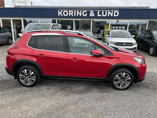 Peugeot 2008 1,2 PureTech Allure+ 110HK 5d