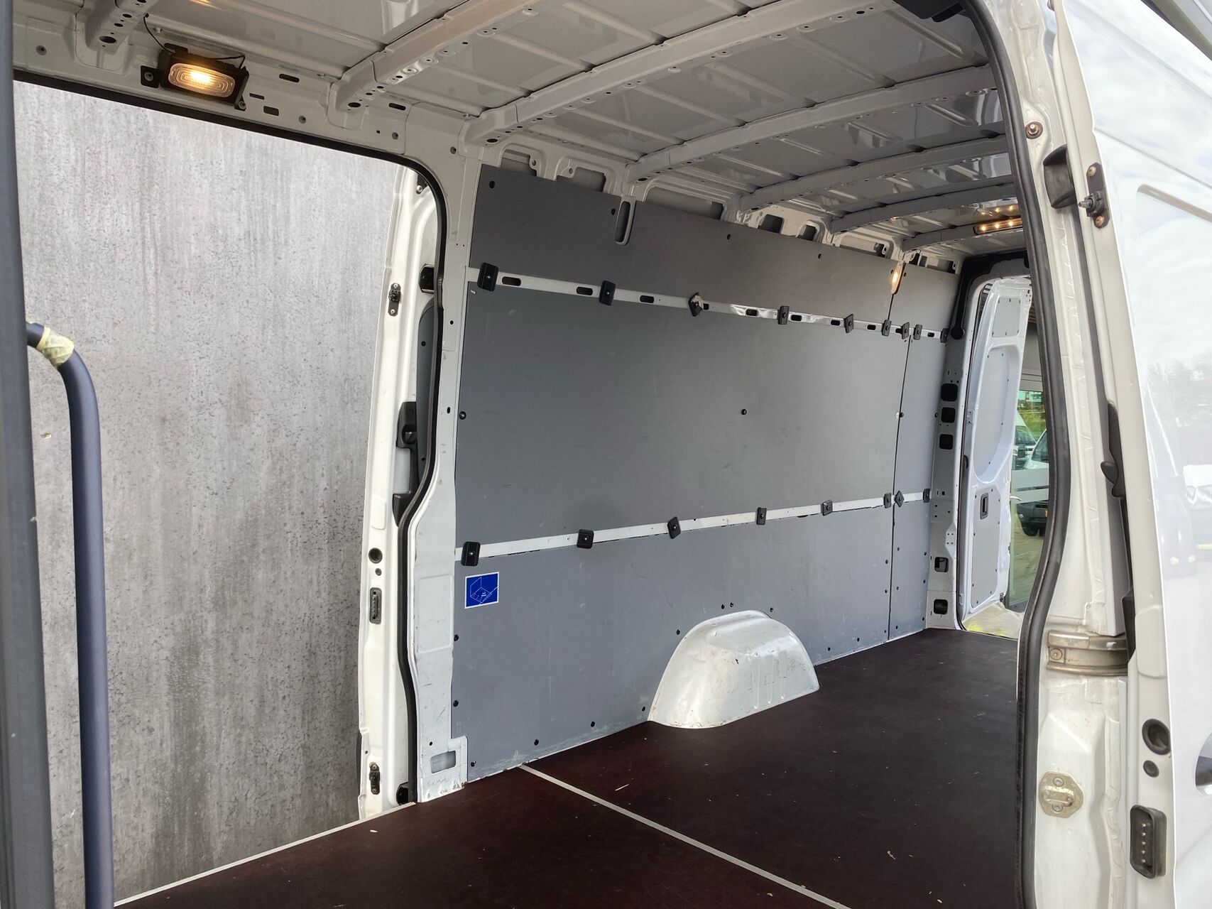 Billede af Mercedes-Benz Sprinter 317 2,0 CDI A4 H2 RWD 9G-Tronic 170HK Van Aut.