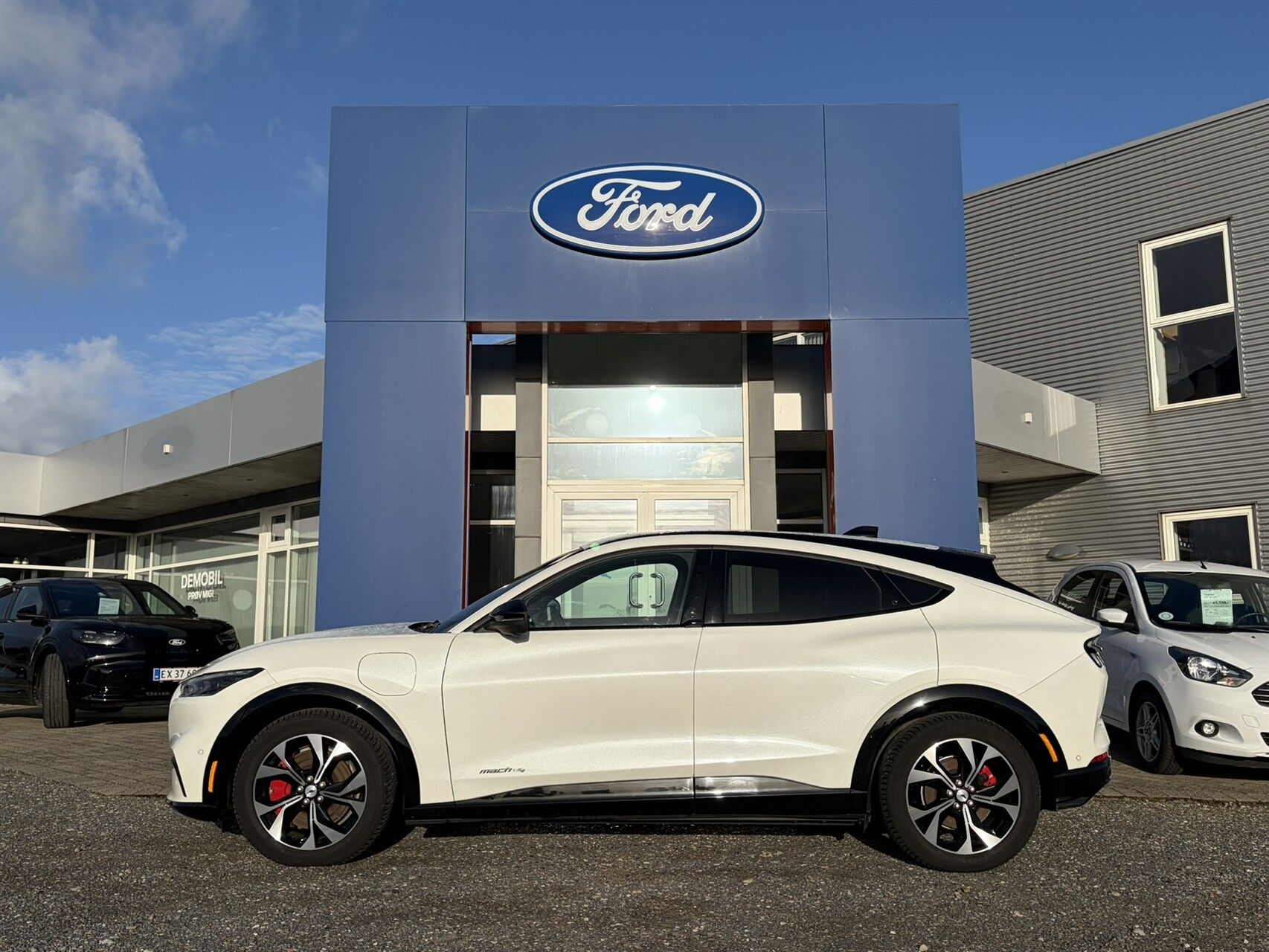Billede af Ford Mustang Mach-E EL SR Premium AWD 269HK 5d Aut.
