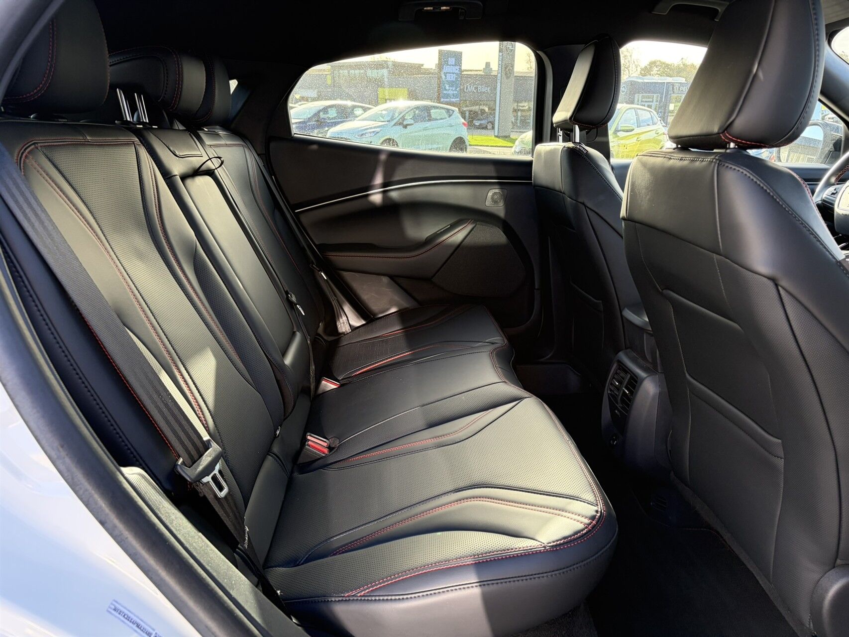 Billede af Ford Mustang Mach-E EL SR Premium AWD 269HK 5d Aut.