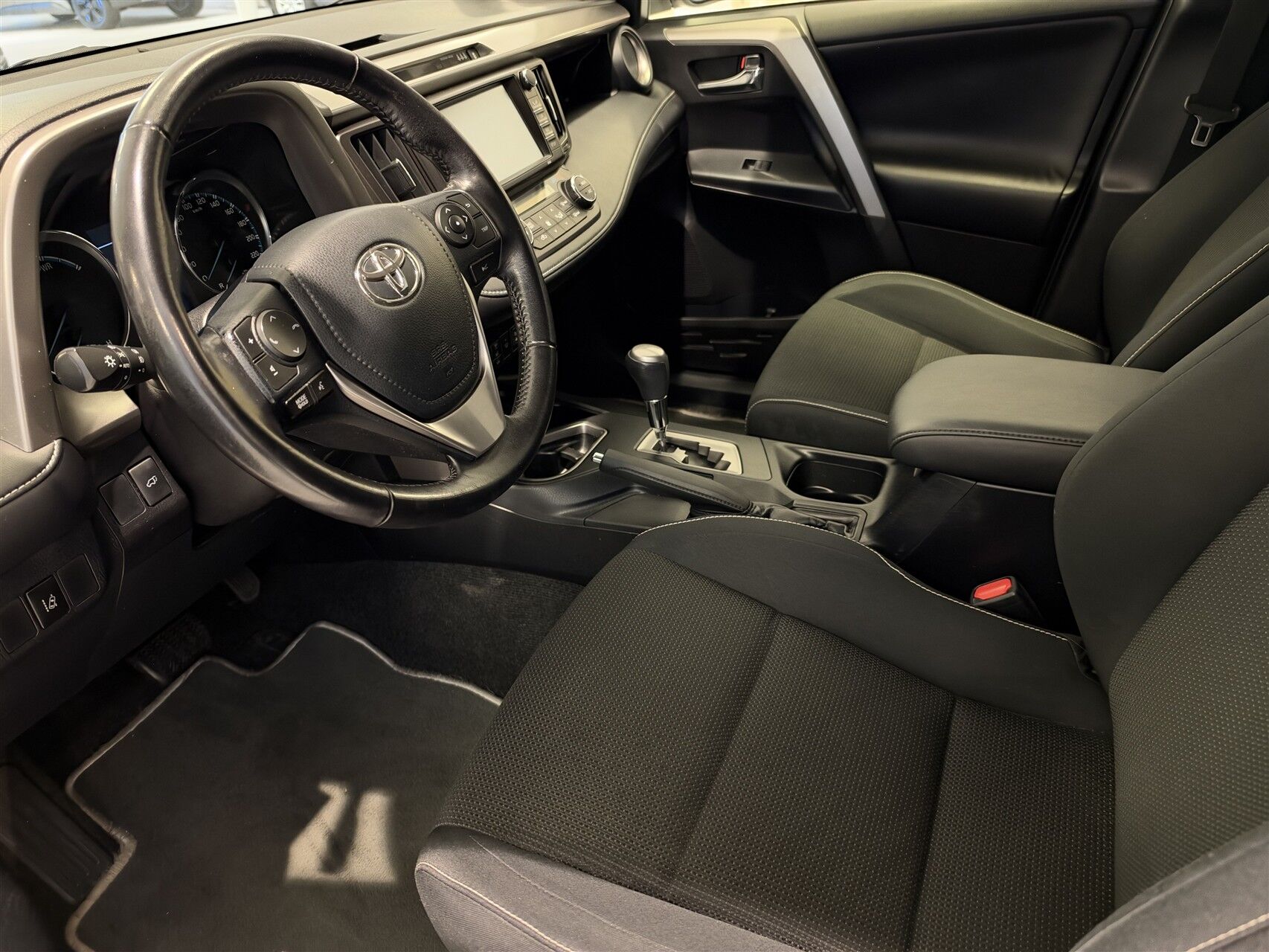 Billede af Toyota RAV4 2,5 Hybrid H3 Safety Sense 4x2 197HK 5d 6g Aut.
