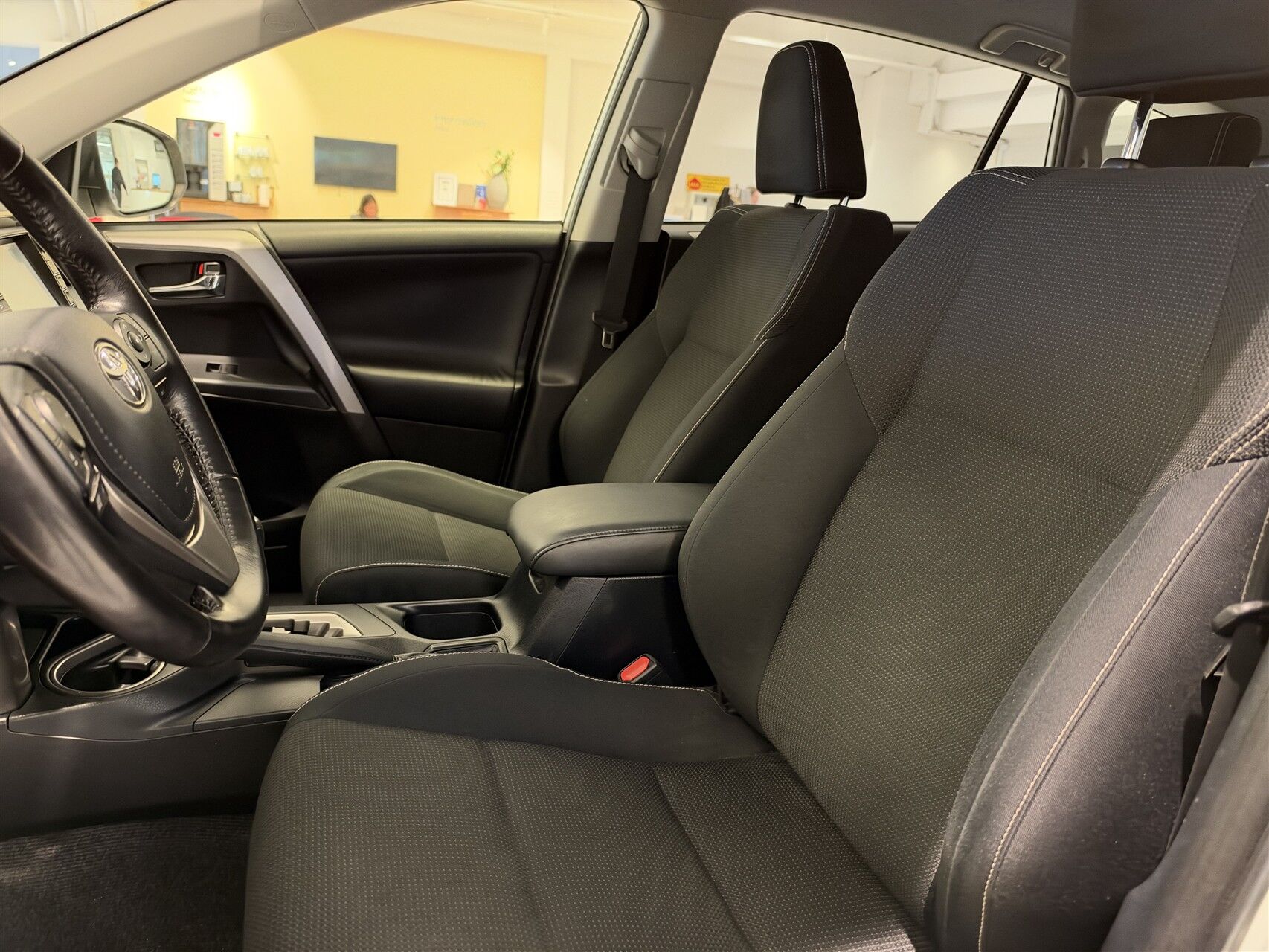 Billede af Toyota RAV4 2,5 Hybrid H3 Safety Sense 4x2 197HK 5d 6g Aut.