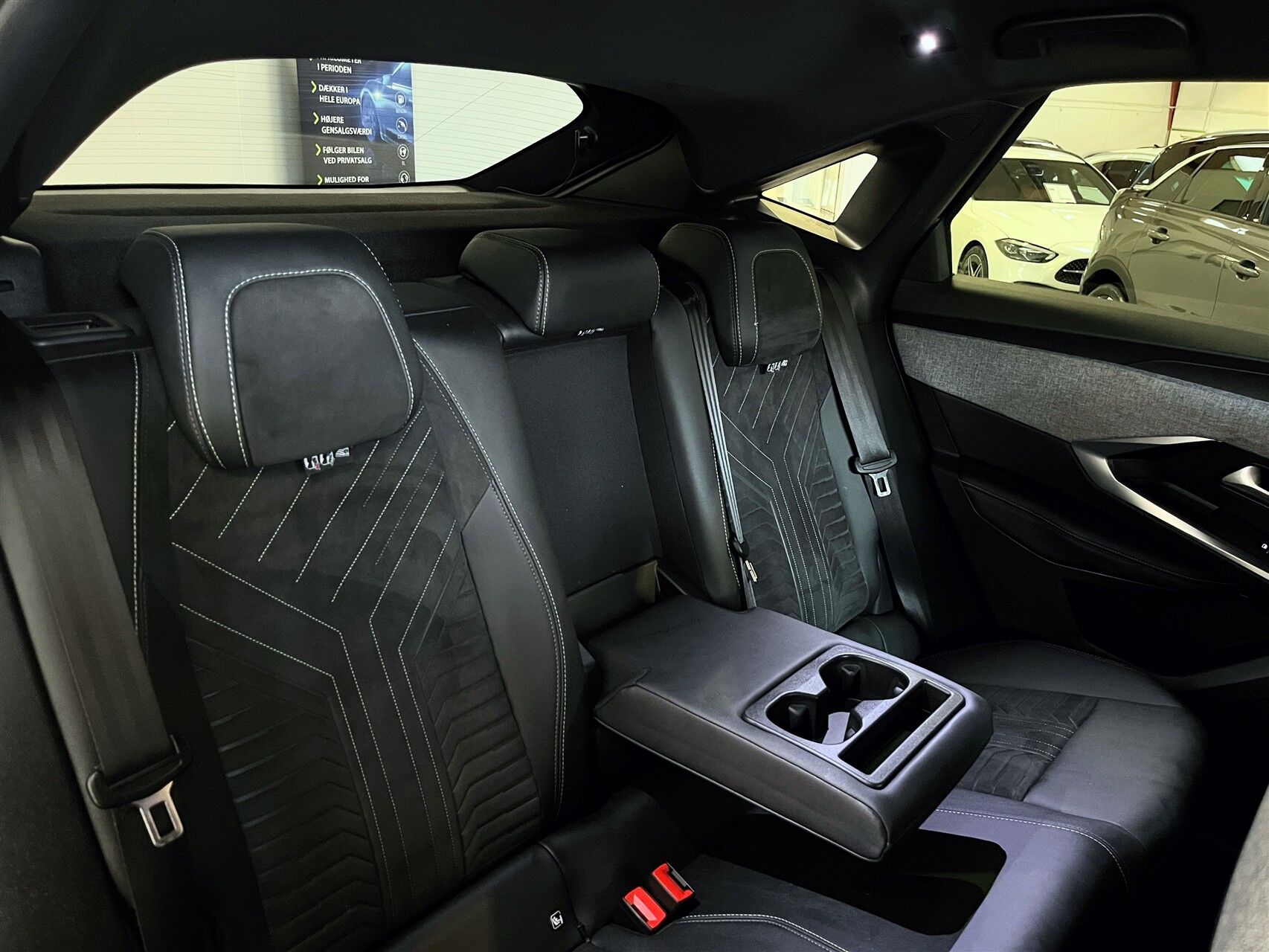 Billede af Peugeot e-3008 EL GT 210HK 5d Aut.