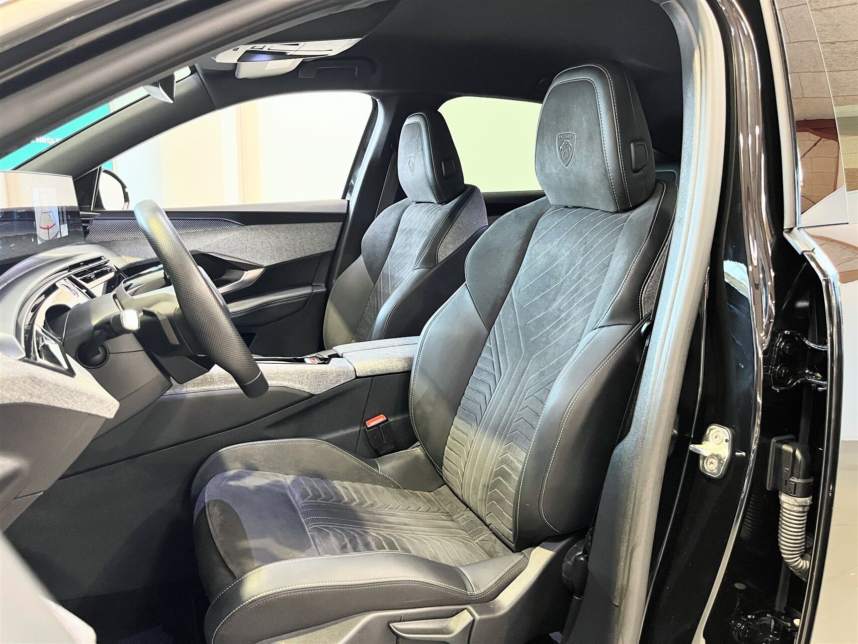 Billede af Peugeot e-3008 EL GT 210HK 5d Aut.