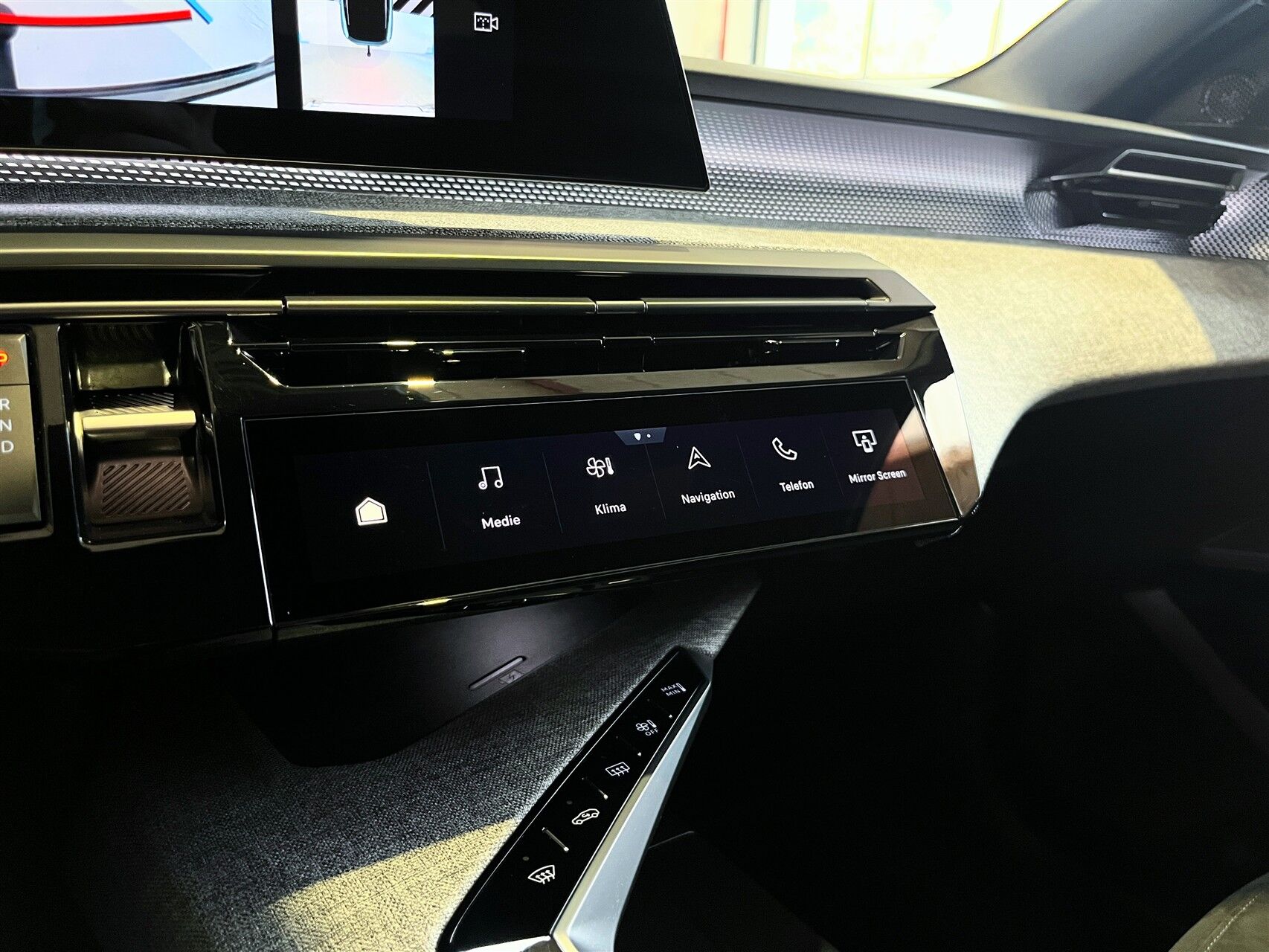 Billede af Peugeot e-3008 EL GT 210HK 5d Aut.