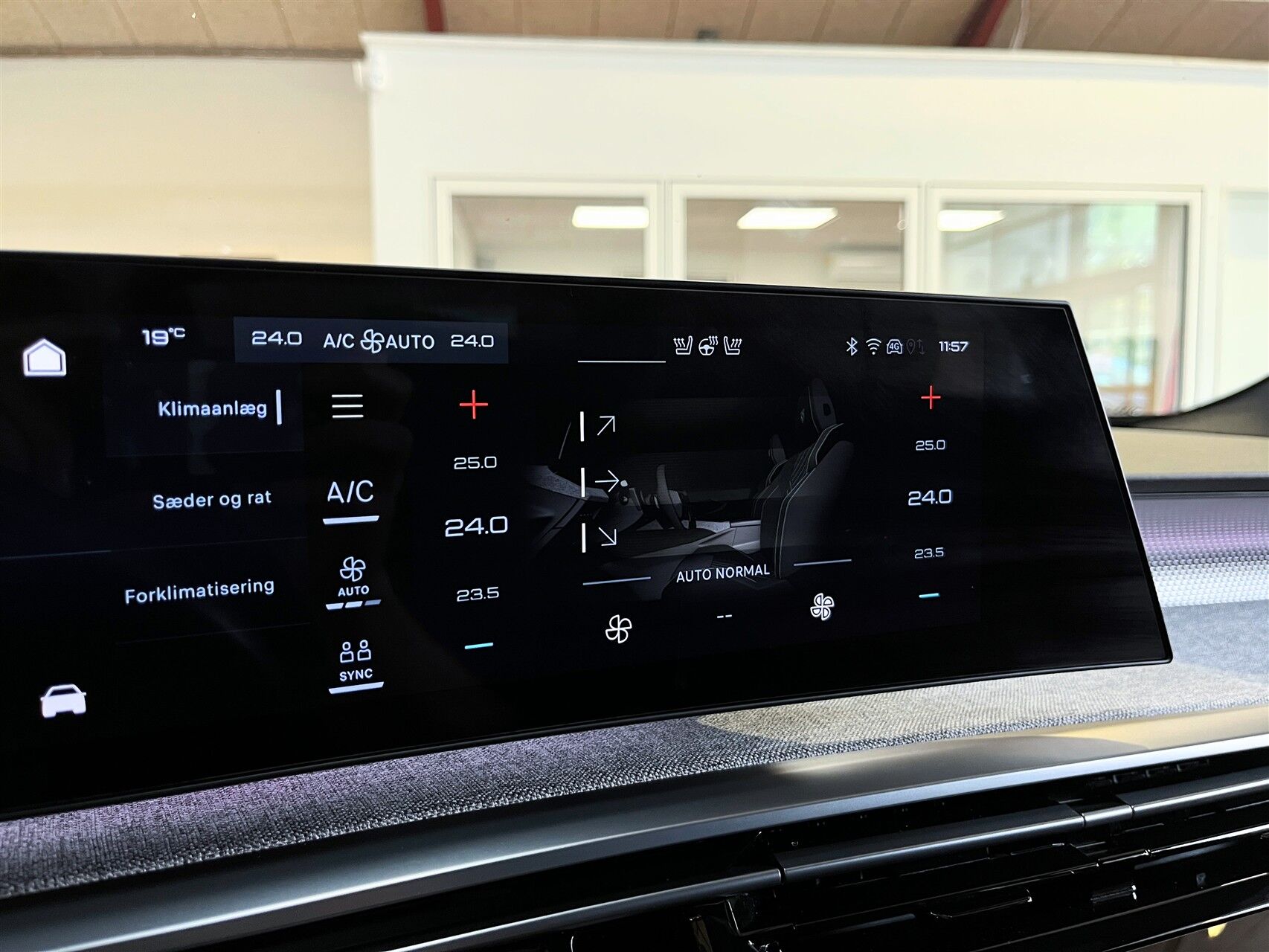 Billede af Peugeot e-3008 EL GT 210HK 5d Aut.