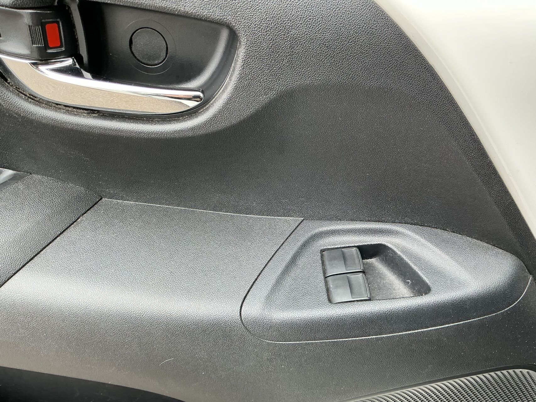 Billede af Peugeot 108 1,0 e-Vti More+ 69HK 5d