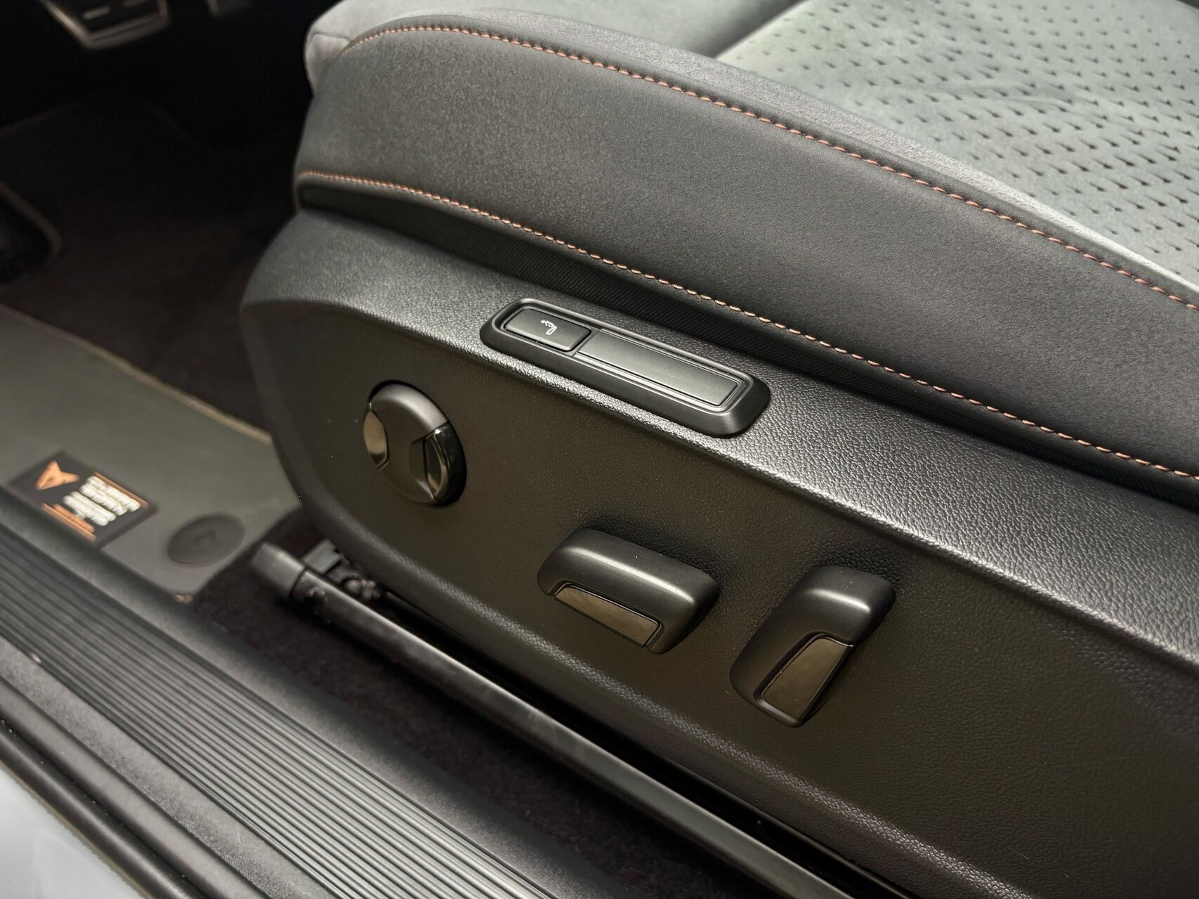 Billede af Cupra Born EL Dinamica Pack High 204HK 5d Aut.