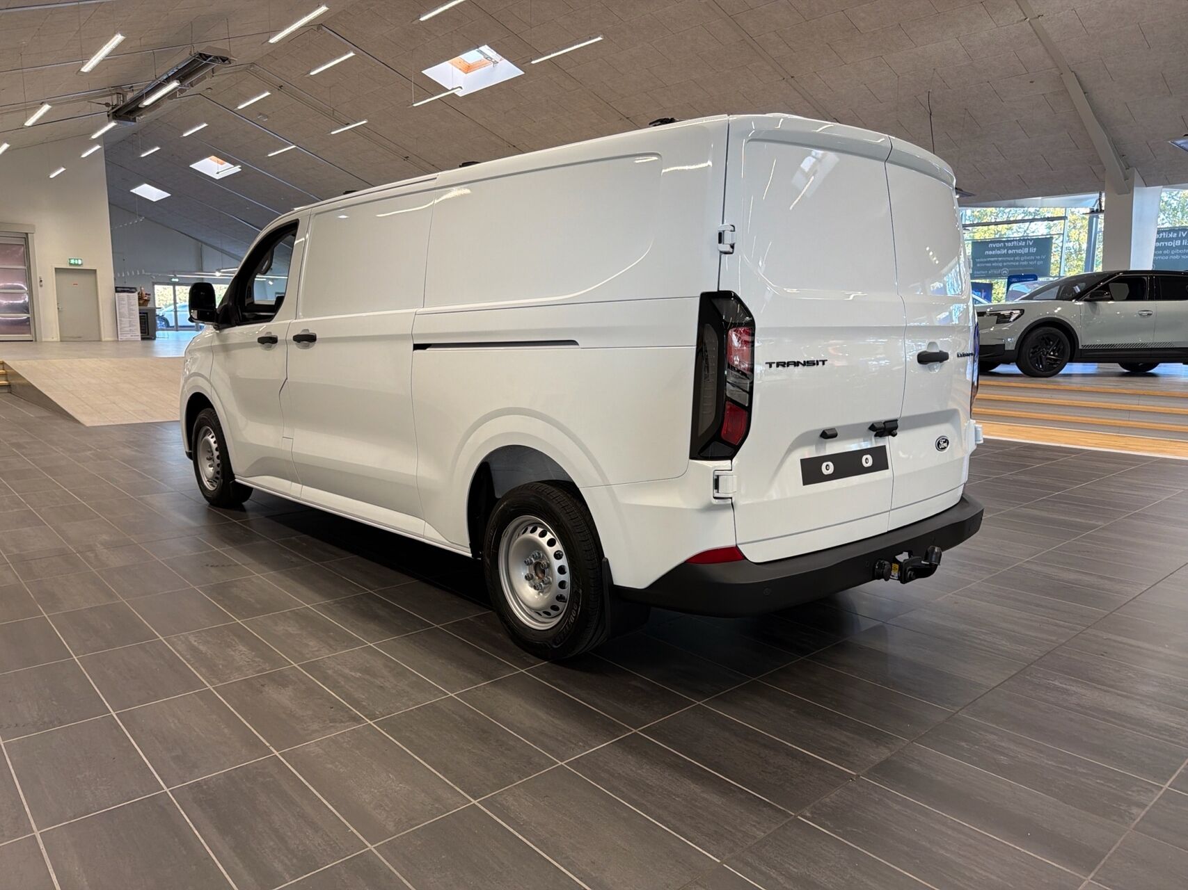 Billede af Ford Transit Custom 320 L2H1 2,0 EcoBlue Trend 136HK 8g Aut.