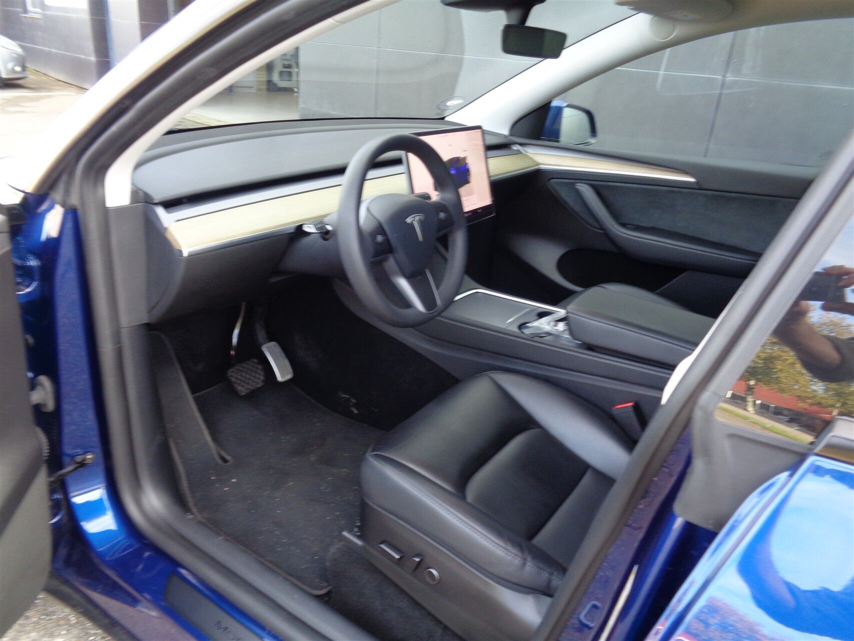 Billede af Tesla Model Y EL RWD 299HK 5d Aut.