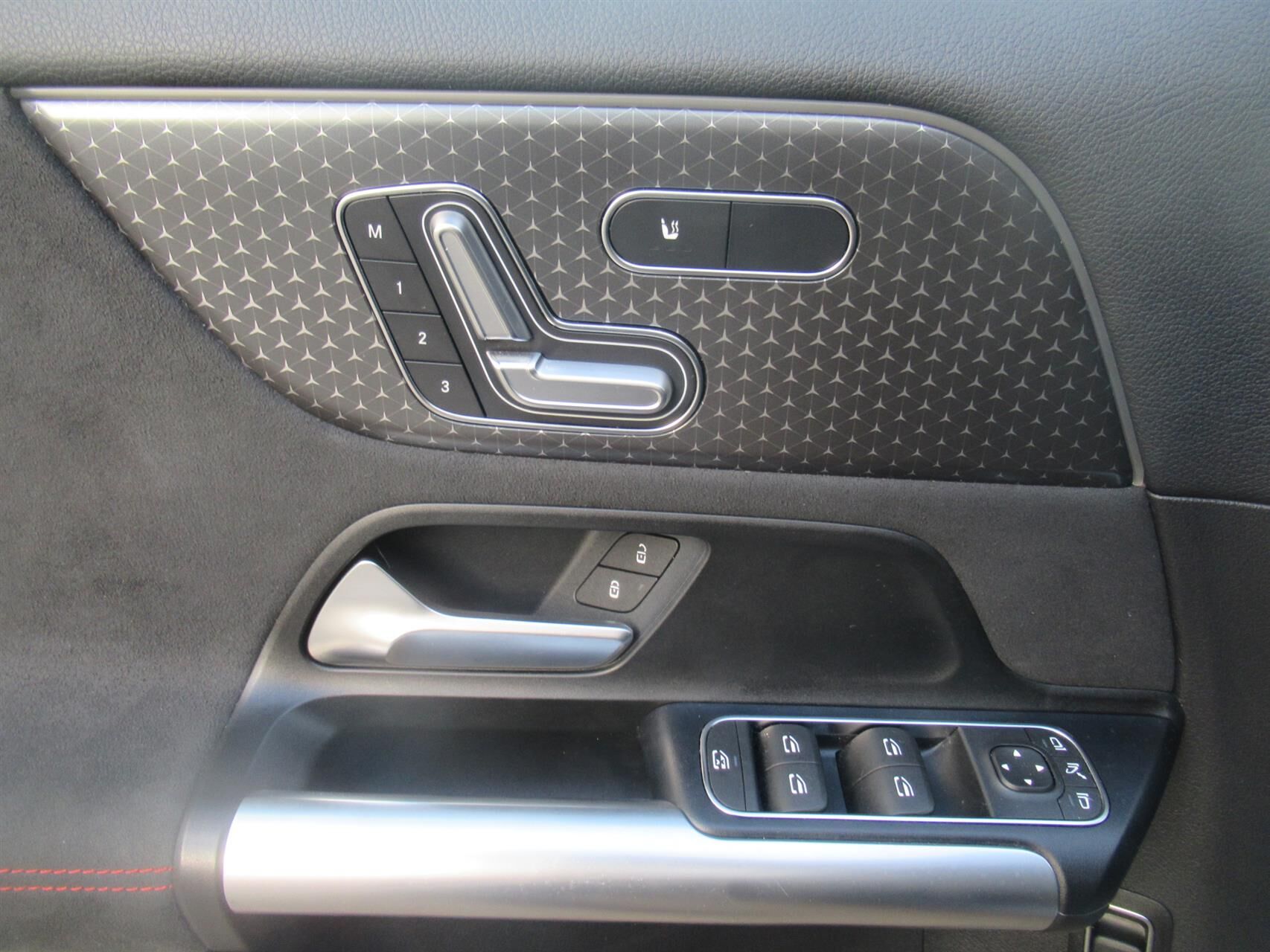 Billede af Mercedes-Benz EQA 250+ EL AMG Advance 190HK 5d Aut.