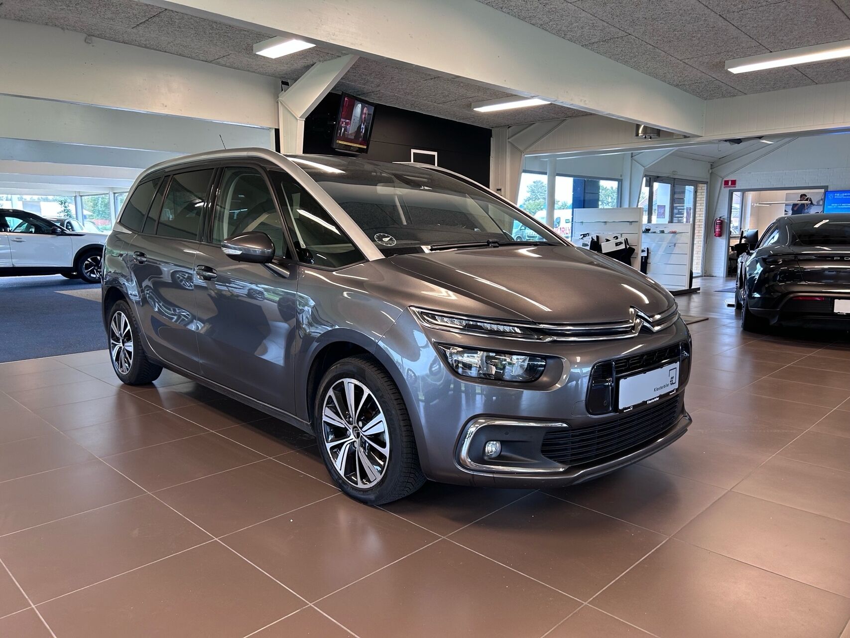 Billede af Citroën Grand C4 SpaceTourer 2,0 Blue HDi Intensive+ EAT8 start/stop 160HK 8g Aut.