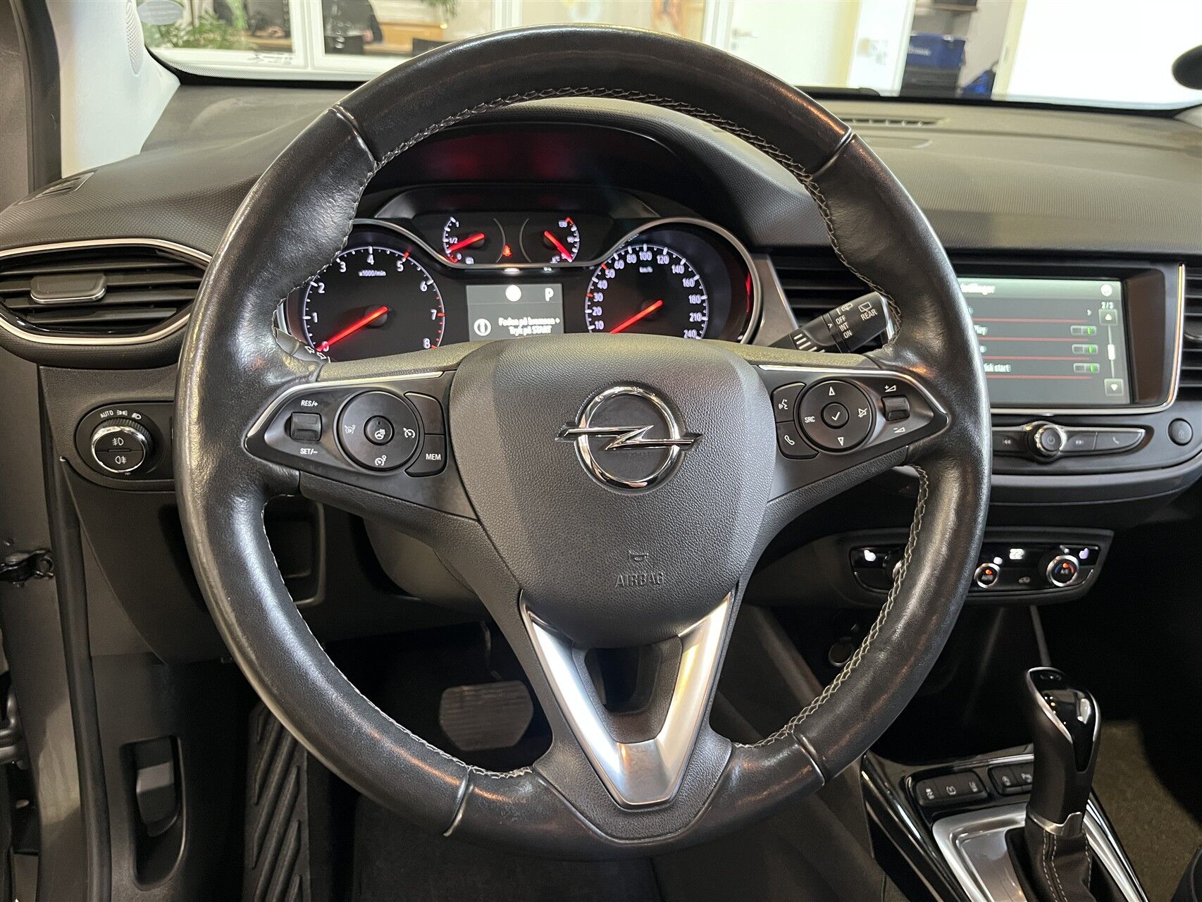 Billede af Opel Crossland 1,2 T Sport 130HK 5d 6g Aut.
