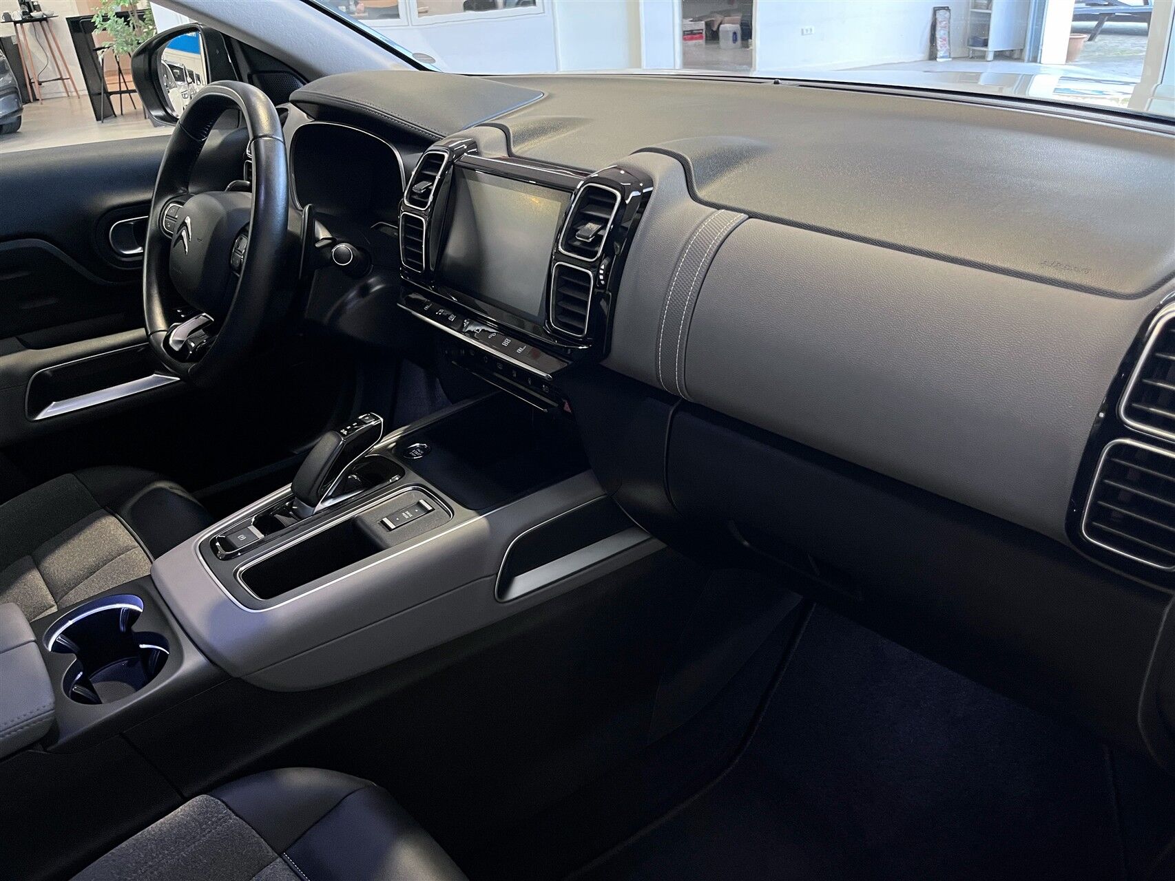 Billede af Citroën C5 Aircross 1,6 Plugin-hybrid Iconic EAT8 225HK 5d 8g Aut.