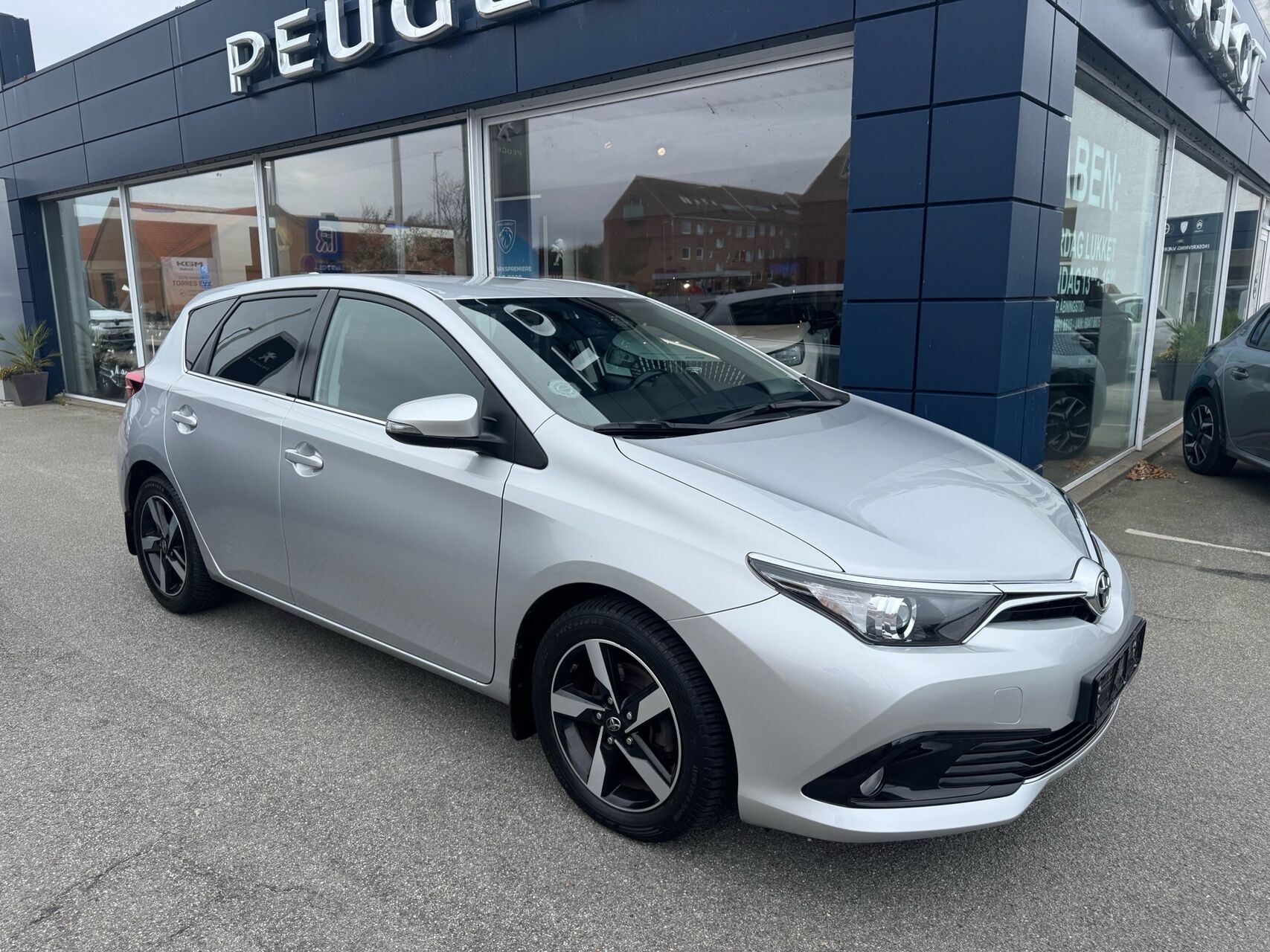 Billede af Toyota Auris 1,2 T T2 Comfort Safety Sense 116HK 5d 6g