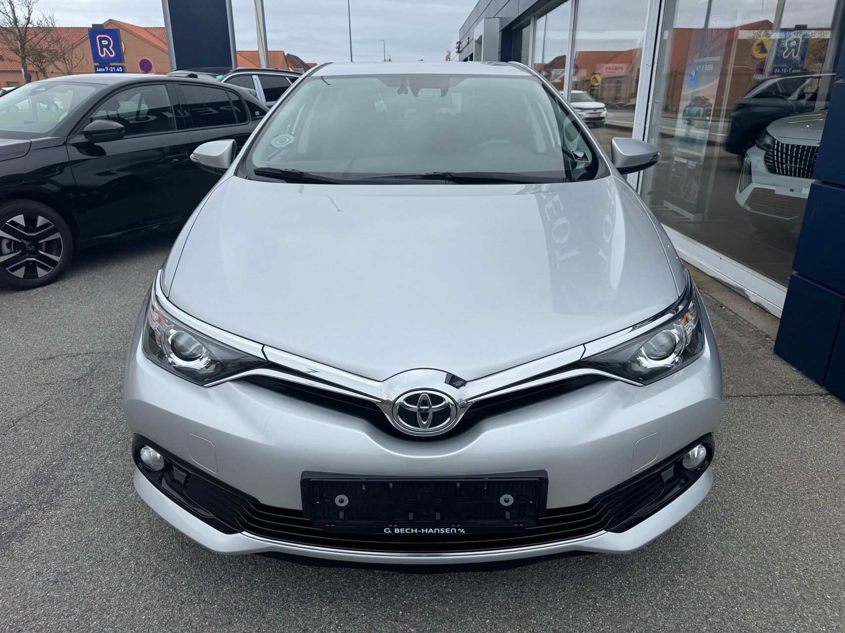 Billede af Toyota Auris 1,2 T T2 Comfort Safety Sense 116HK 5d 6g