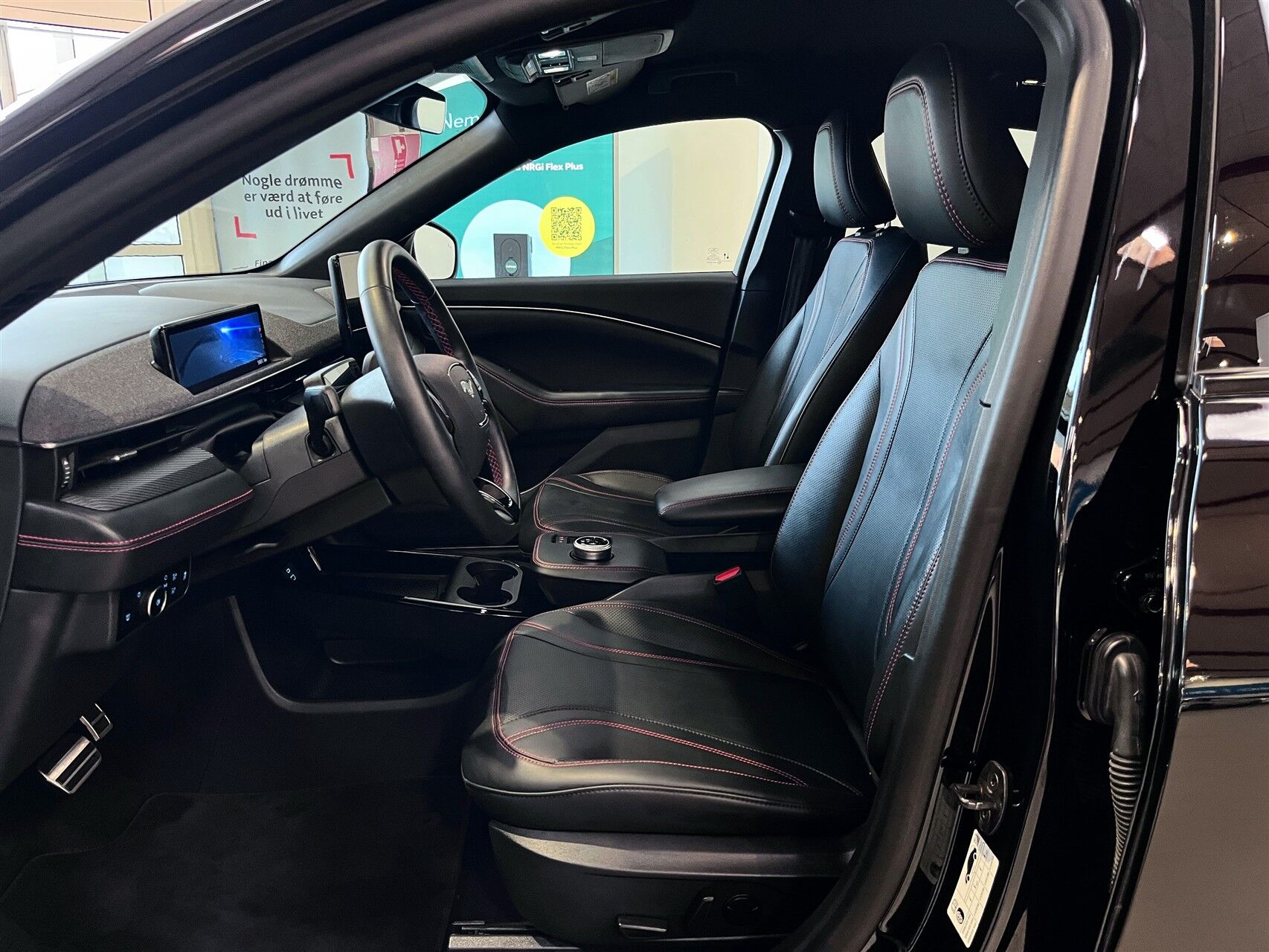 Billede af Ford Mustang Mach-E EL UR Premium 294HK 5d Aut.