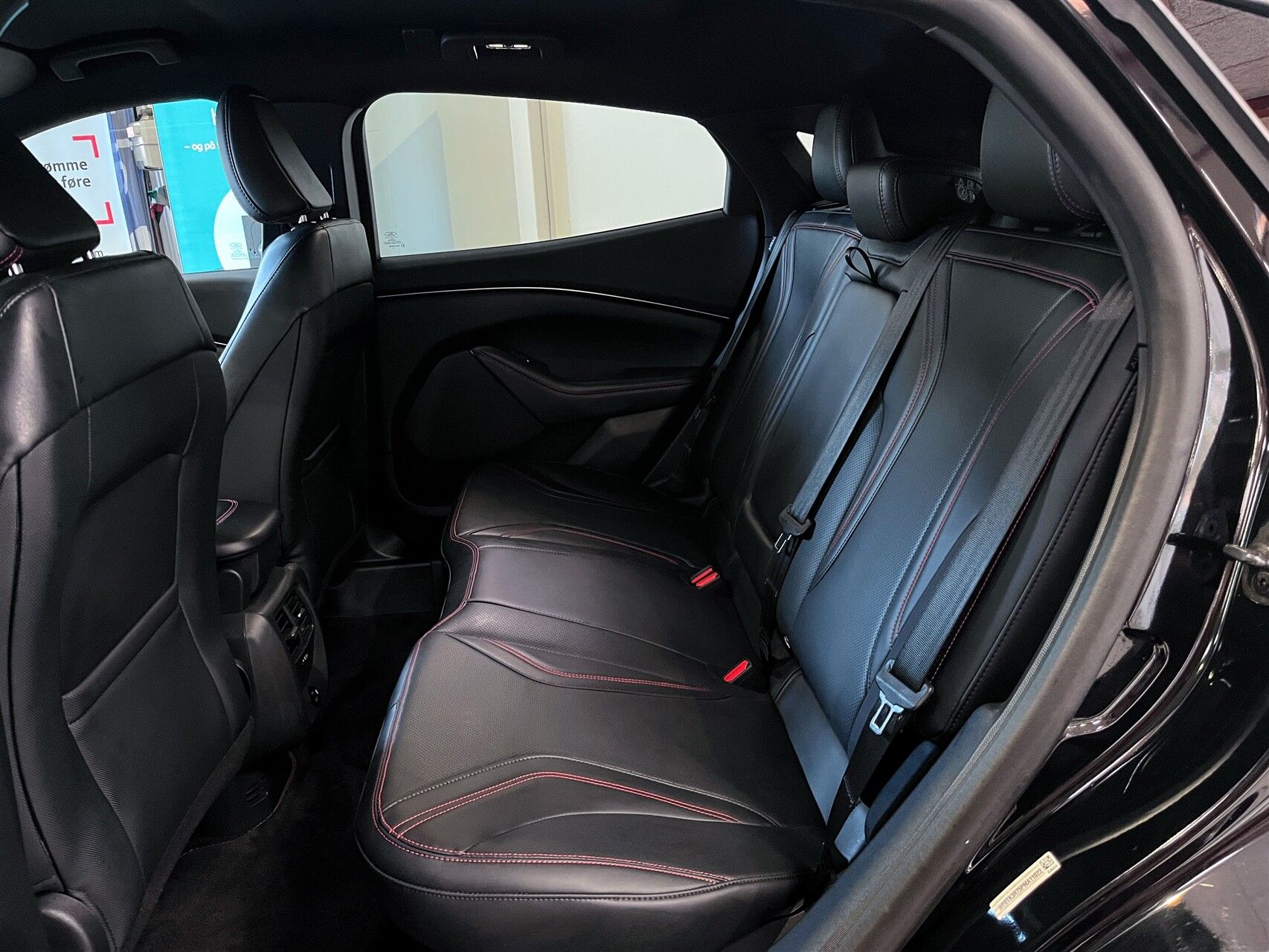 Billede af Ford Mustang Mach-E EL UR Premium 294HK 5d Aut.