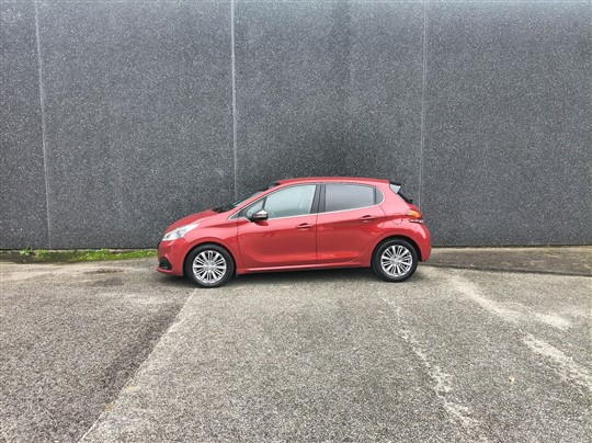Peugeot 208 1,6 BlueHDi Desire 100HK 5d