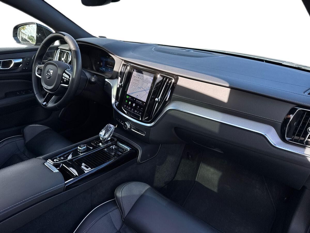 Billede af Volvo V60 2,0 T6 Recharge  Plugin-hybrid Ultimate AWD 350HK Stc 8g Aut.