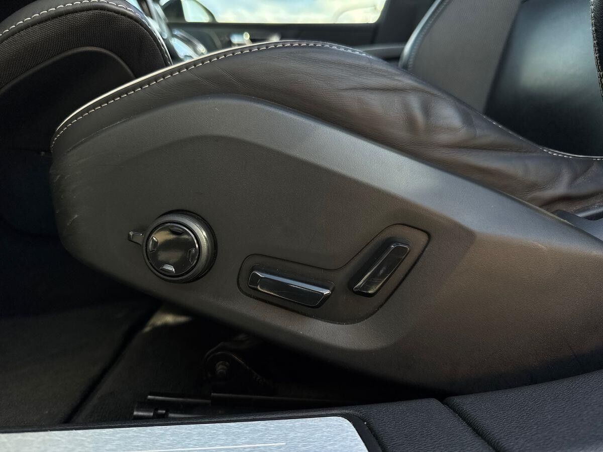 Billede af Volvo V60 2,0 T6 Recharge  Plugin-hybrid Ultimate AWD 350HK Stc 8g Aut.