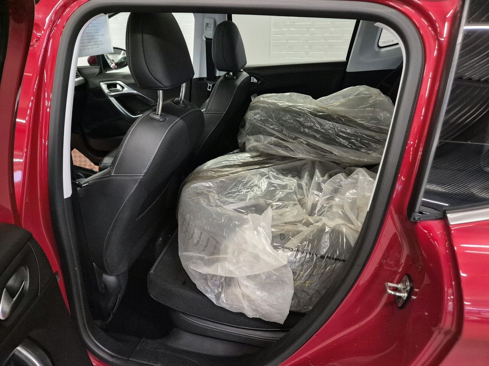 Billede af Peugeot 2008 1,2 PureTech Exclusive Plus EAT6 110HK 5d 6g Aut.