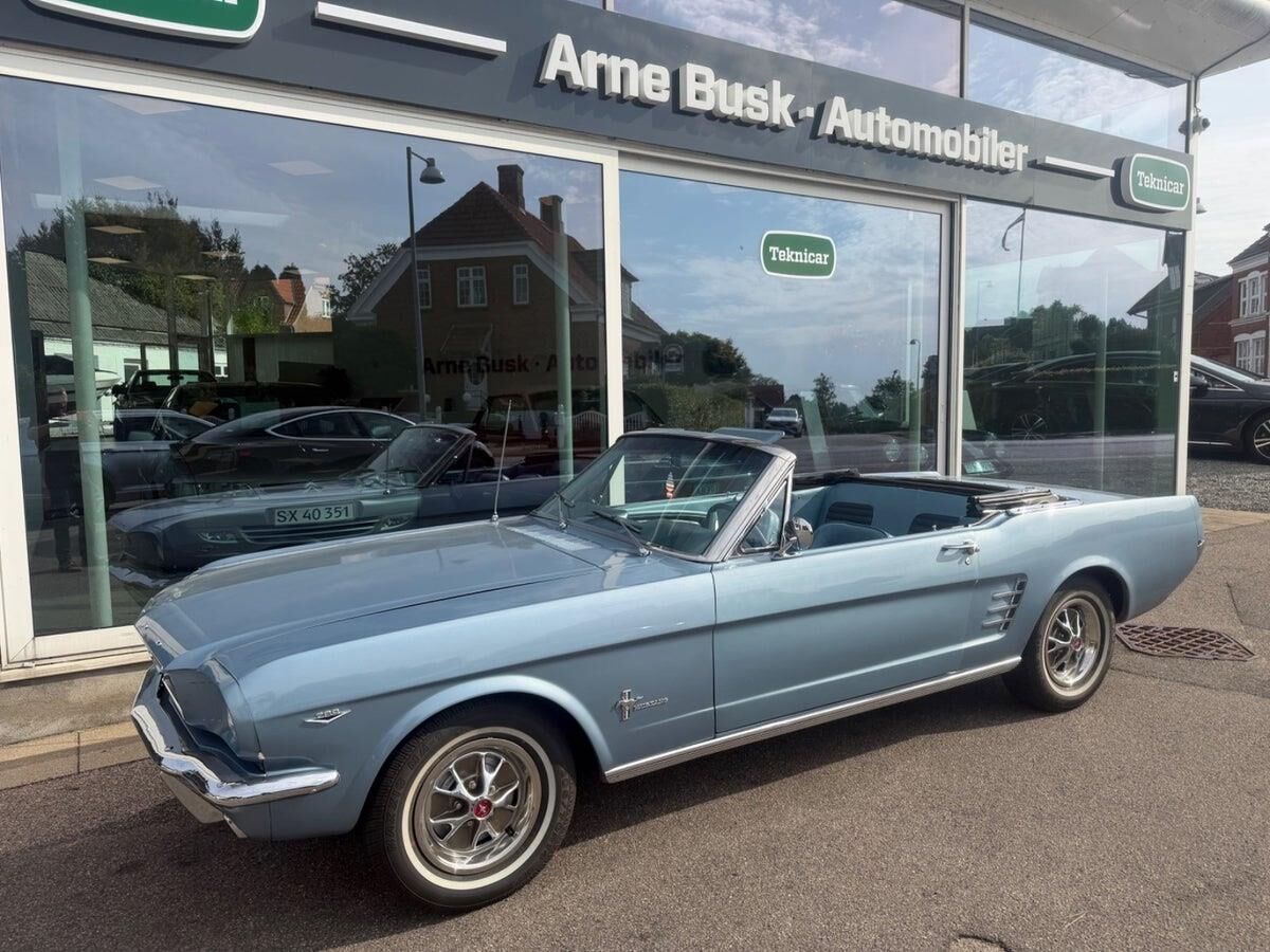 Billede af Ford Mustang 4,7 V8 210HK Cabr. Aut.