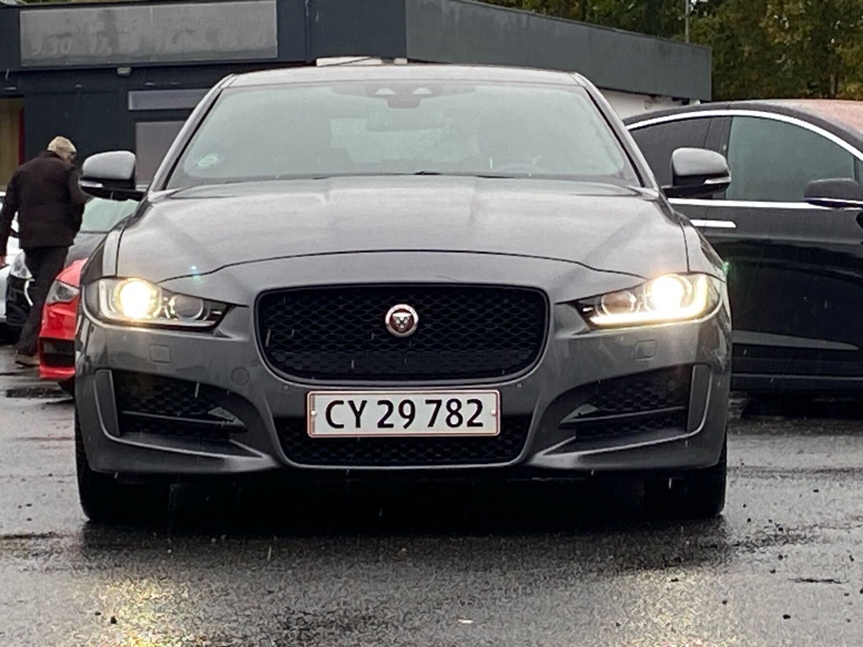 Billede af Jaguar XE 2,0 D R-Sport 180HK 8g Aut.