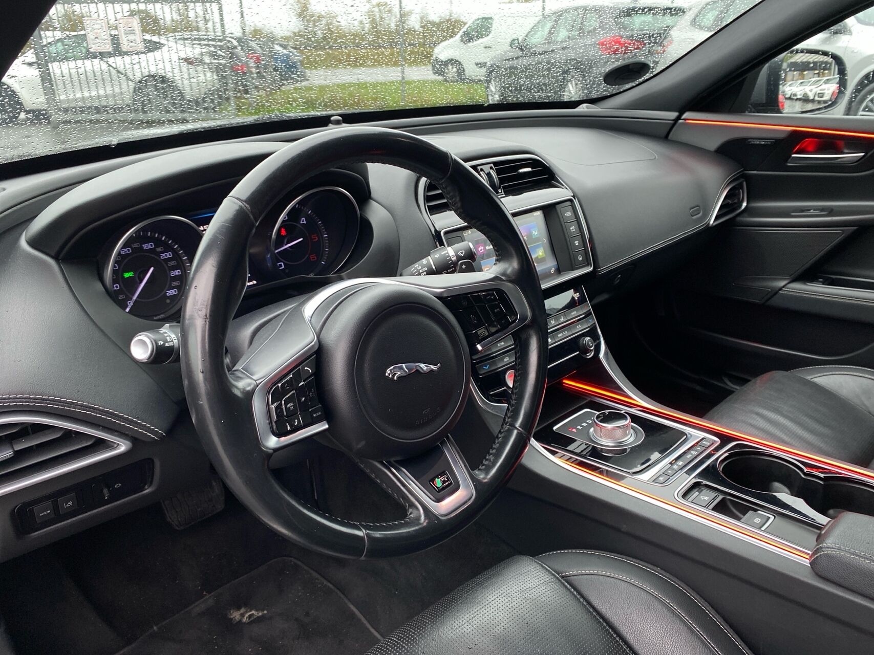 Billede af Jaguar XE 2,0 D R-Sport 180HK 8g Aut.