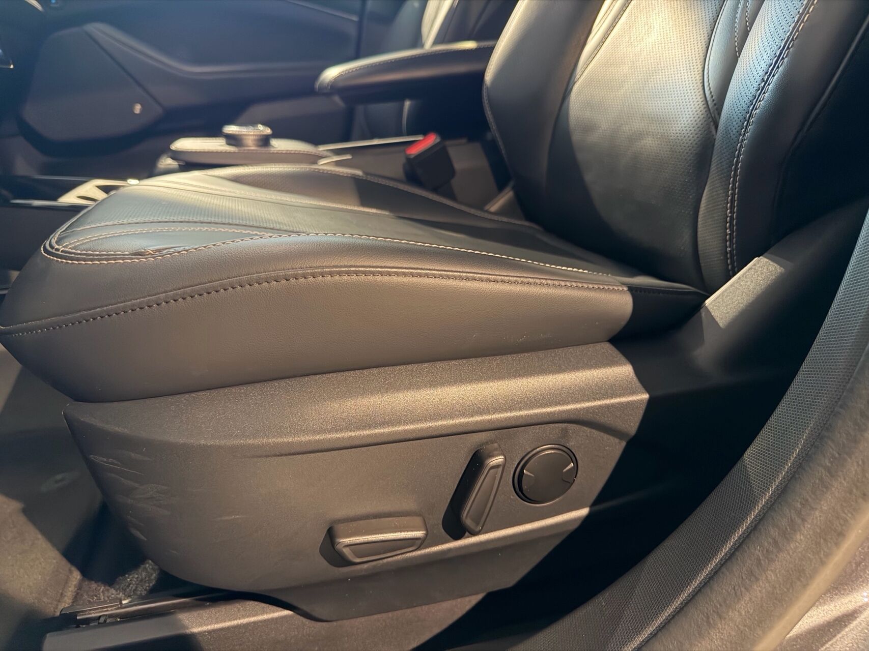 Billede af Ford Mustang Mach-E EL UR Premium 294HK 5d Aut.