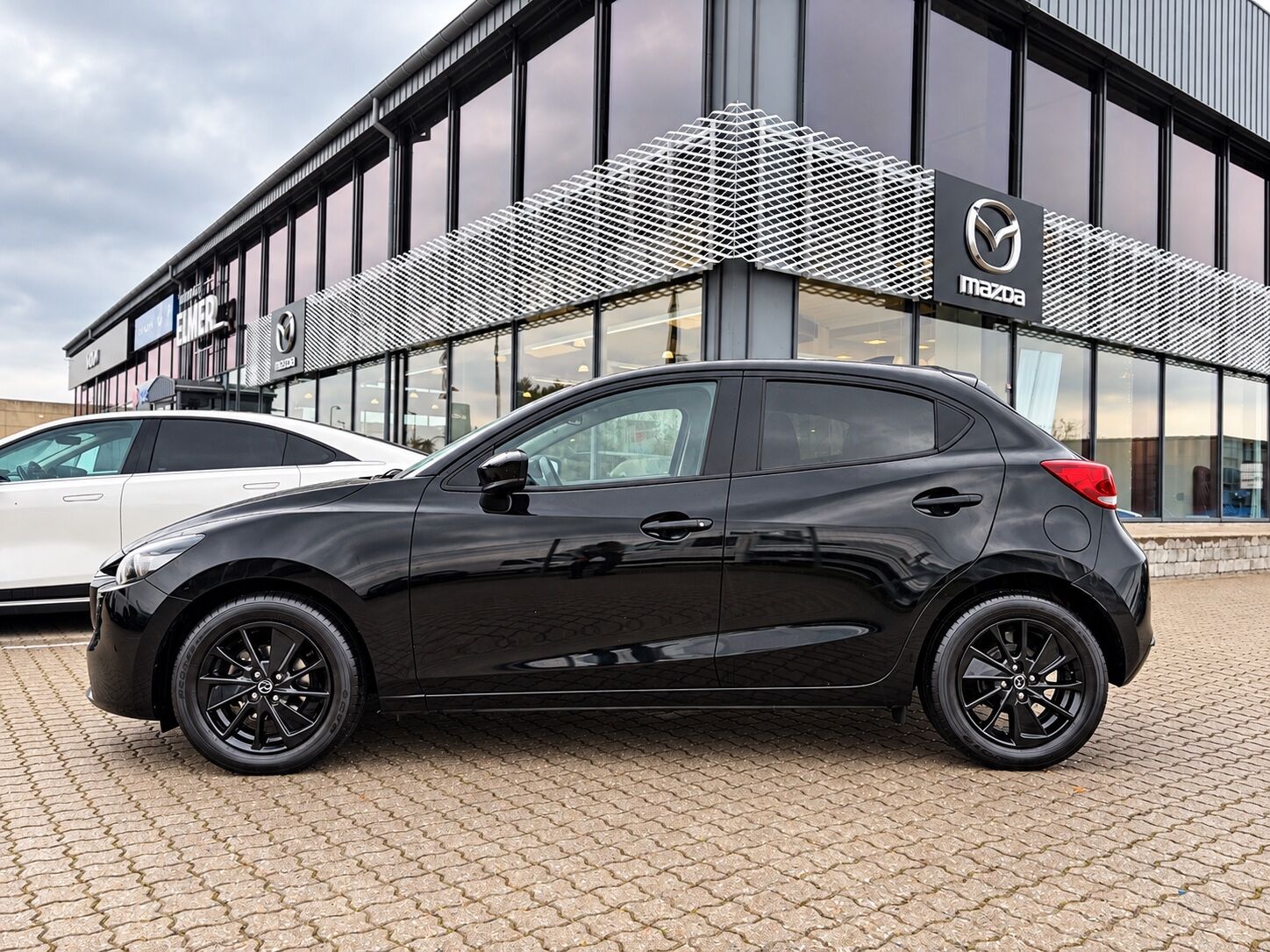 Billede af Mazda 2 1,5 Skyactiv-G Homura 90HK 5d 6g Aut.