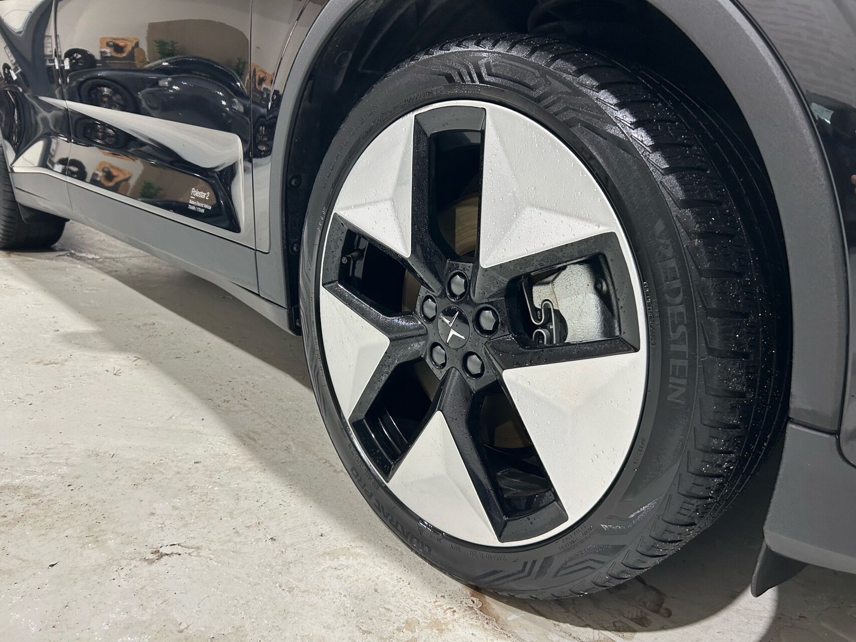 Billede af Polestar 2 EL Long Range Single motor Plus 231HK 5d Aut.