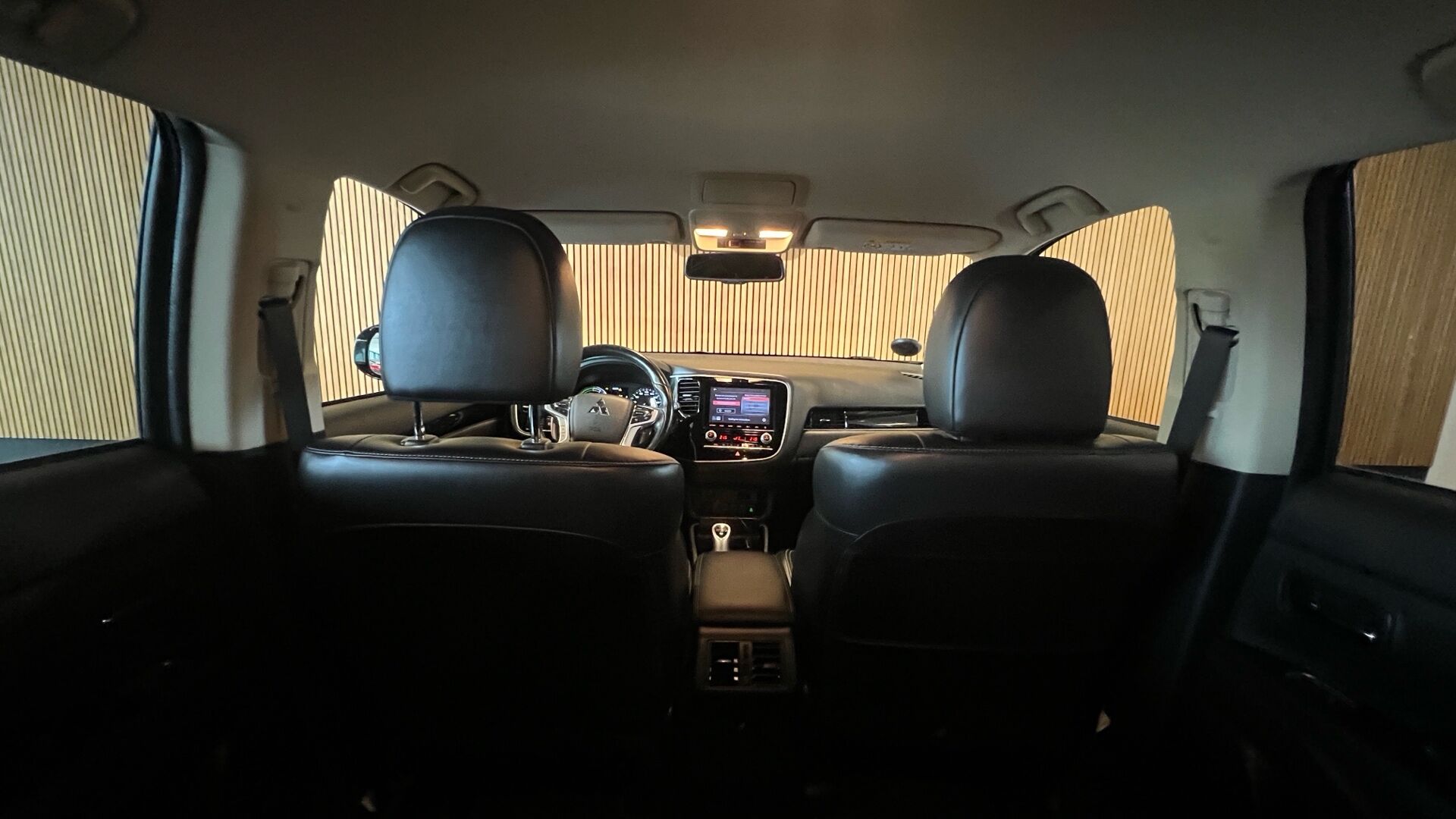 Billede af Mitsubishi Outlander 2,4 PHEV  Plugin-hybrid Invite+ 4WD 224HK 5d 6g Trinl. Gear