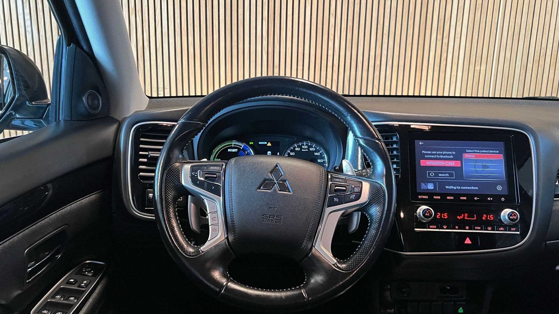 Billede af Mitsubishi Outlander 2,4 PHEV  Plugin-hybrid Invite+ 4WD 224HK 5d 6g Trinl. Gear