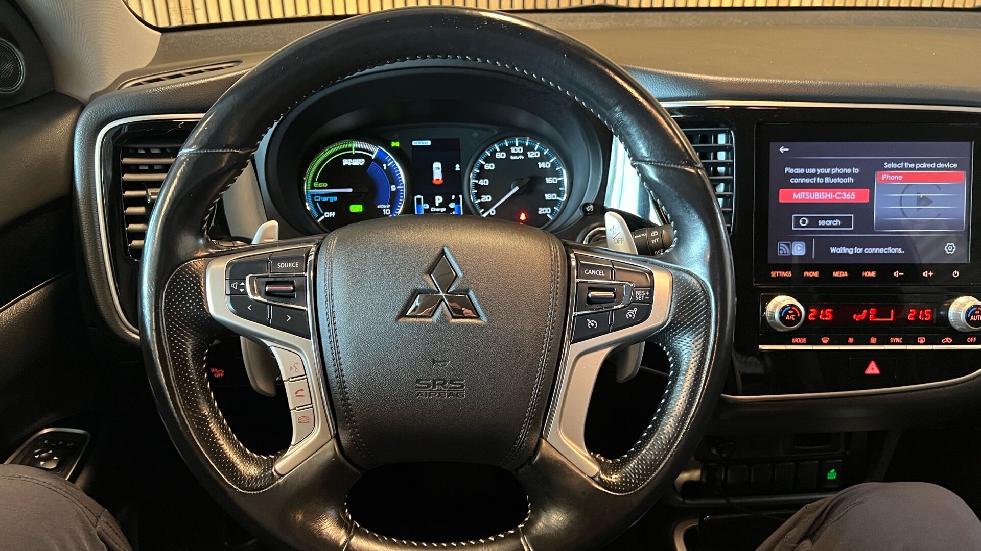Billede af Mitsubishi Outlander 2,4 PHEV  Plugin-hybrid Invite+ 4WD 224HK 5d 6g Trinl. Gear