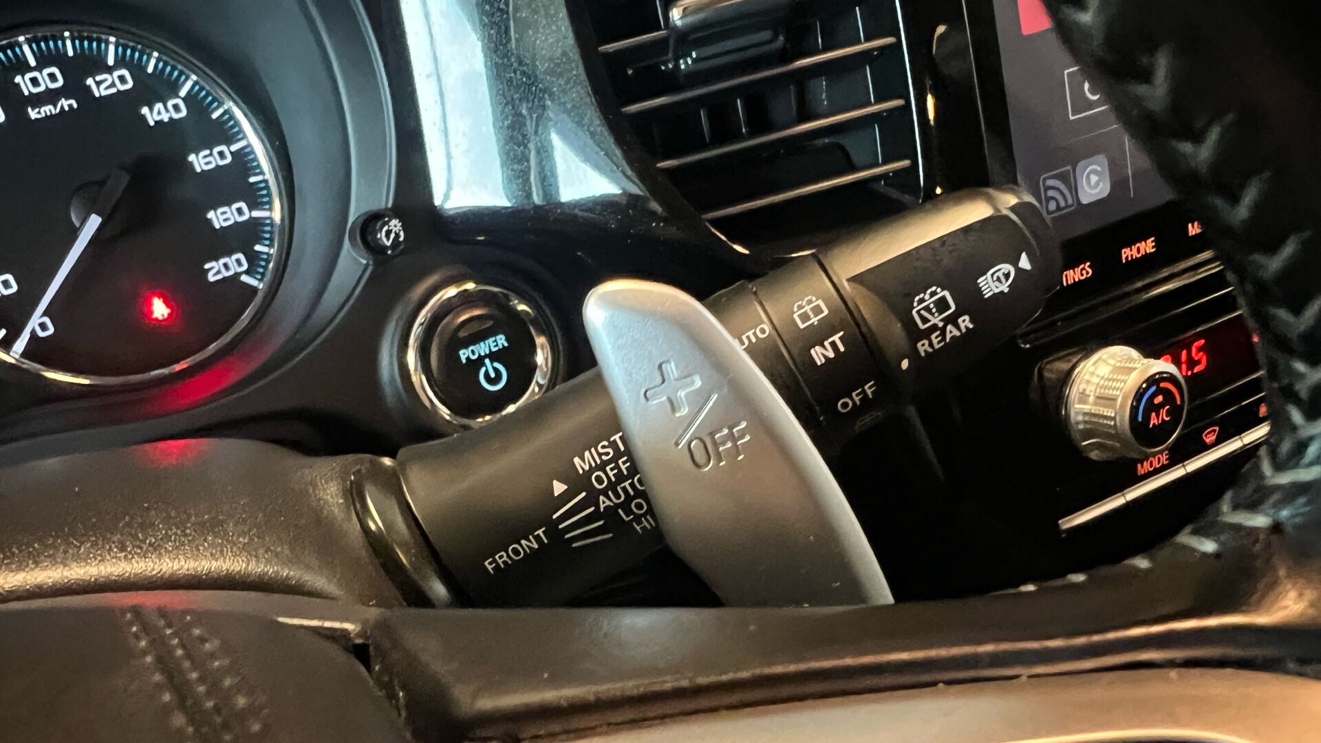 Billede af Mitsubishi Outlander 2,4 PHEV  Plugin-hybrid Invite+ 4WD 224HK 5d 6g Trinl. Gear