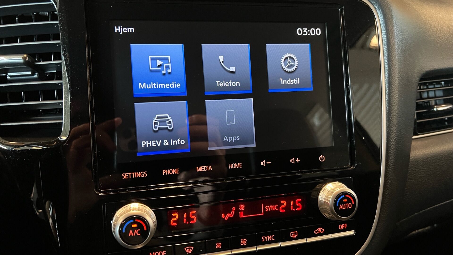 Billede af Mitsubishi Outlander 2,4 PHEV  Plugin-hybrid Invite+ 4WD 224HK 5d 6g Trinl. Gear