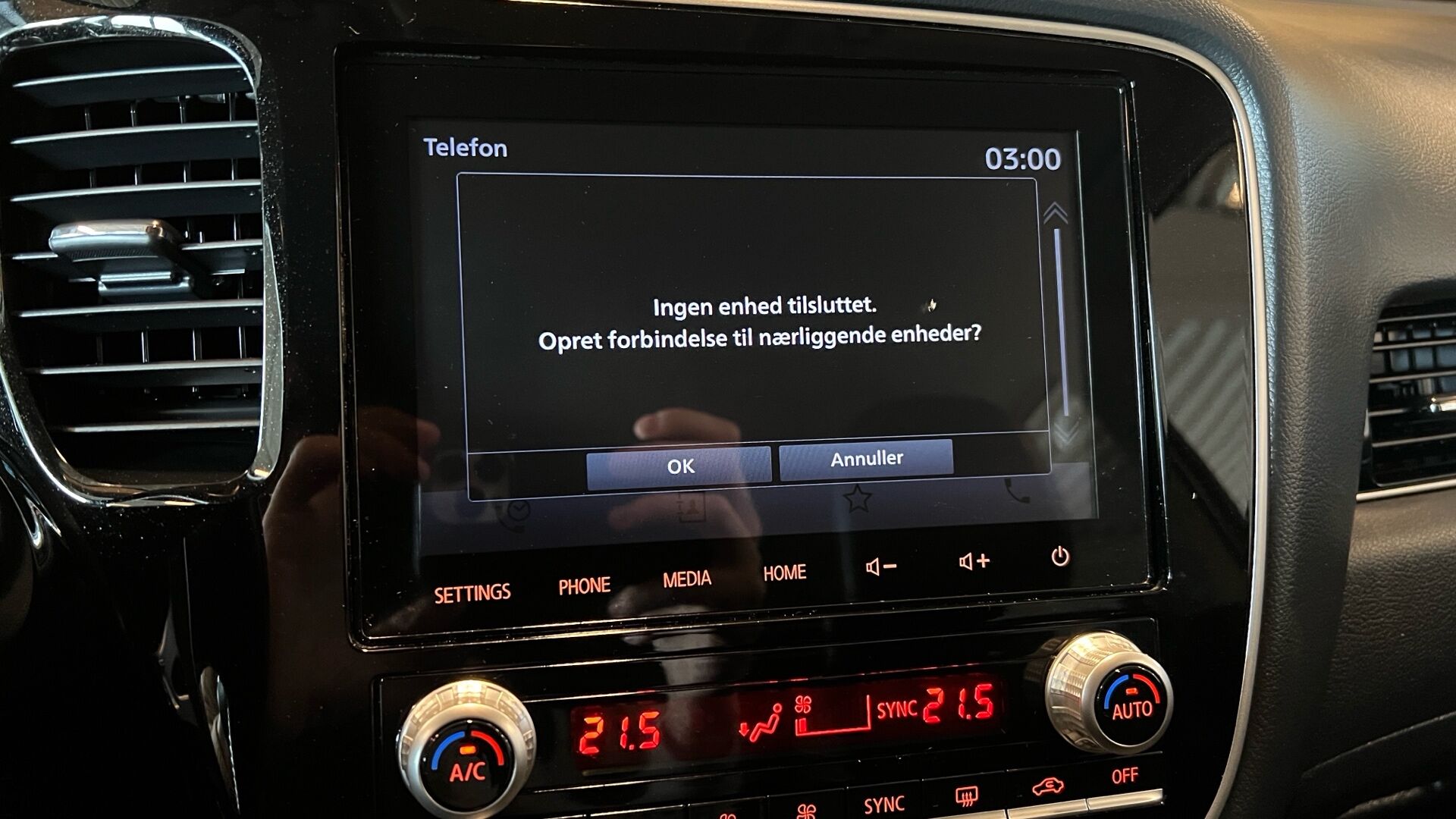 Billede af Mitsubishi Outlander 2,4 PHEV  Plugin-hybrid Invite+ 4WD 224HK 5d 6g Trinl. Gear