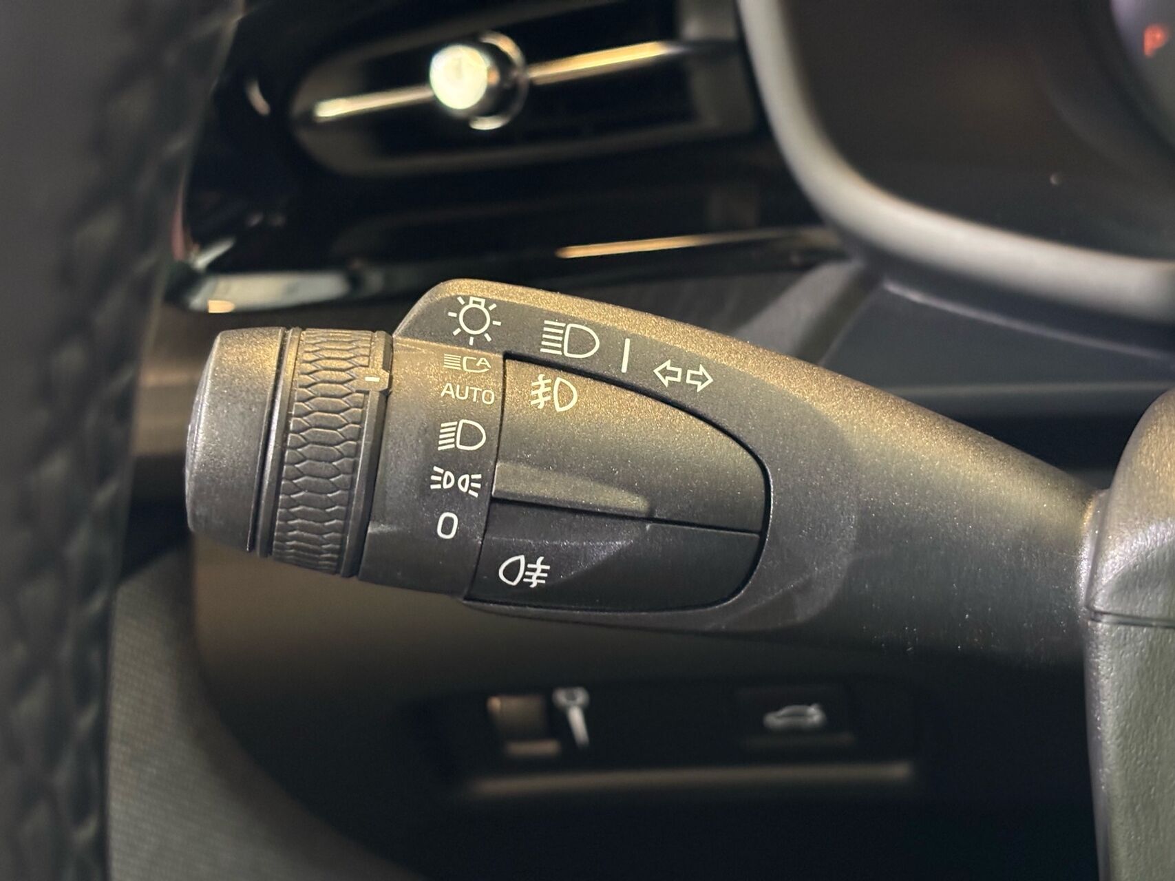 Billede af Polestar 2 EL Long range Single motor Plus 231HK 5d Aut.