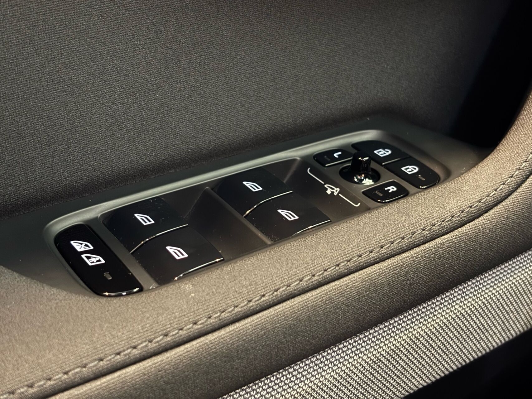 Billede af Polestar 2 EL Long range Single motor Plus 231HK 5d Aut.