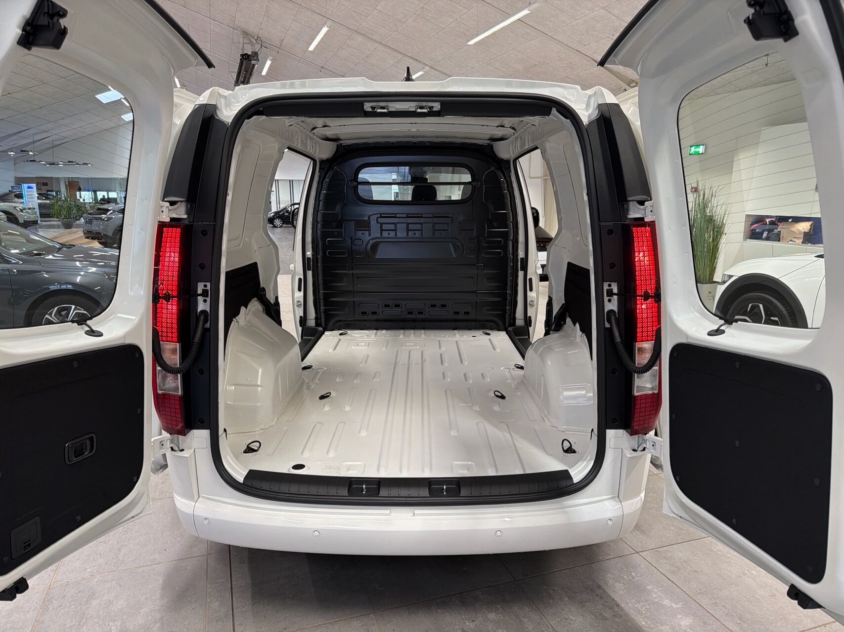 Billede af Hyundai Staria Cargo EL 218HK Van Aut.