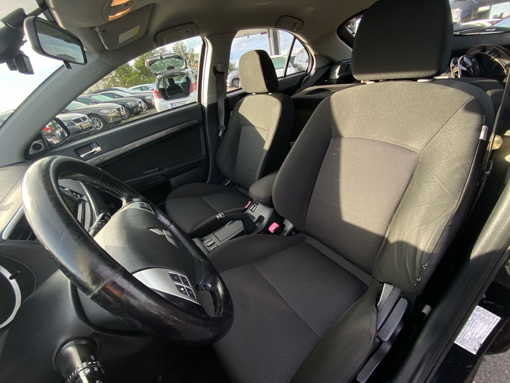 Billede af Mitsubishi Lancer 1,8 Invite 143HK