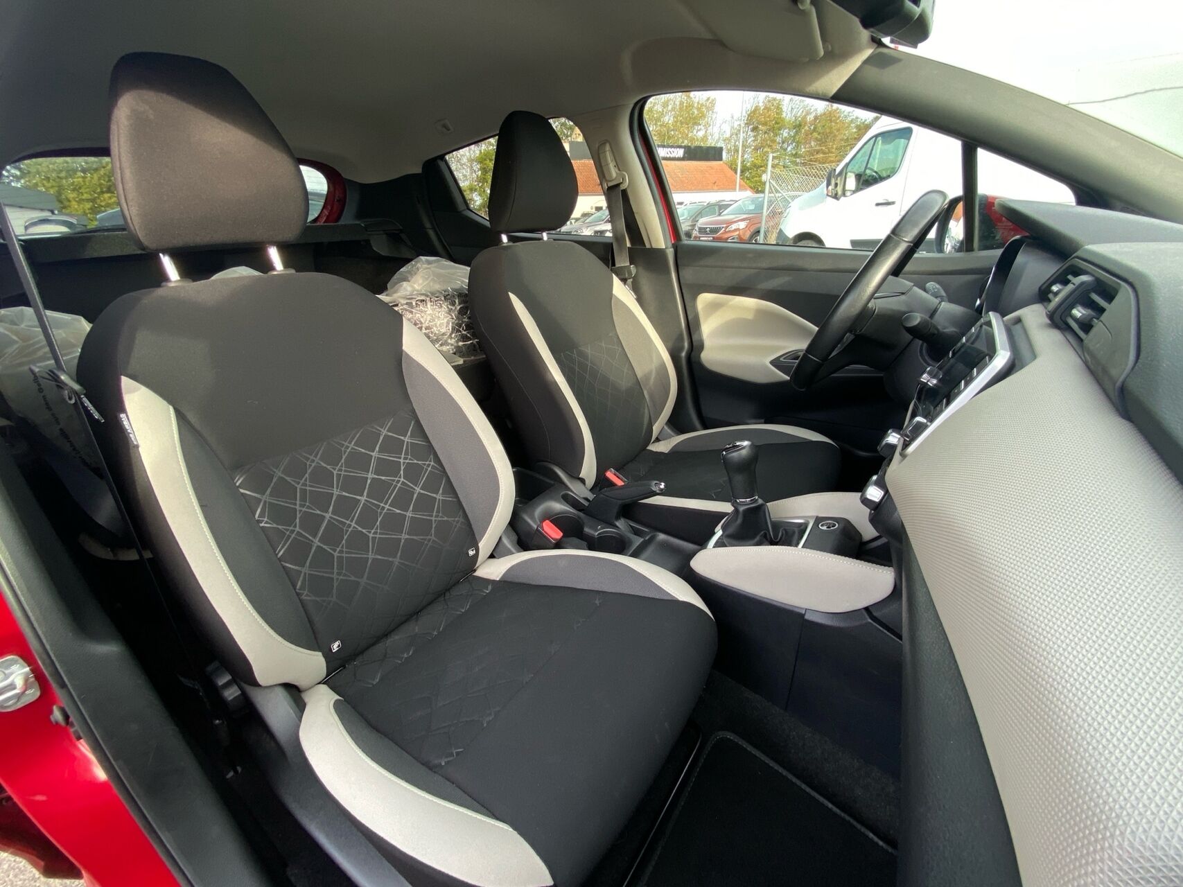 Billede af Nissan Micra 1,0 IG-T N-Connecta Start/Stop 100HK 5d